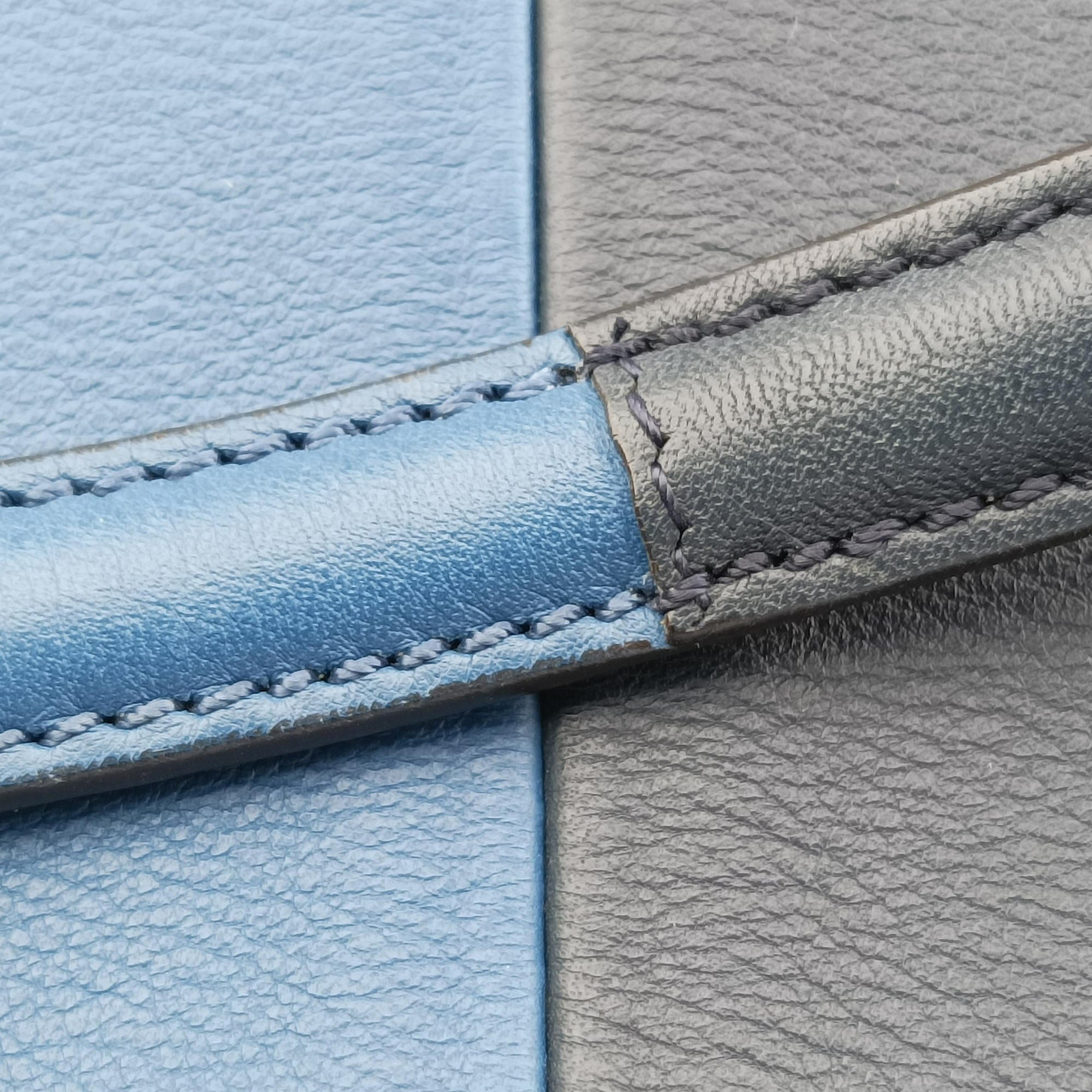Troisjours Navy × Blue Leather 8BH272 8BH272-N5T 148-2516トロワジュール ネイビー × ブルー レザー 8BH272 8BH272-N5T 148-2516