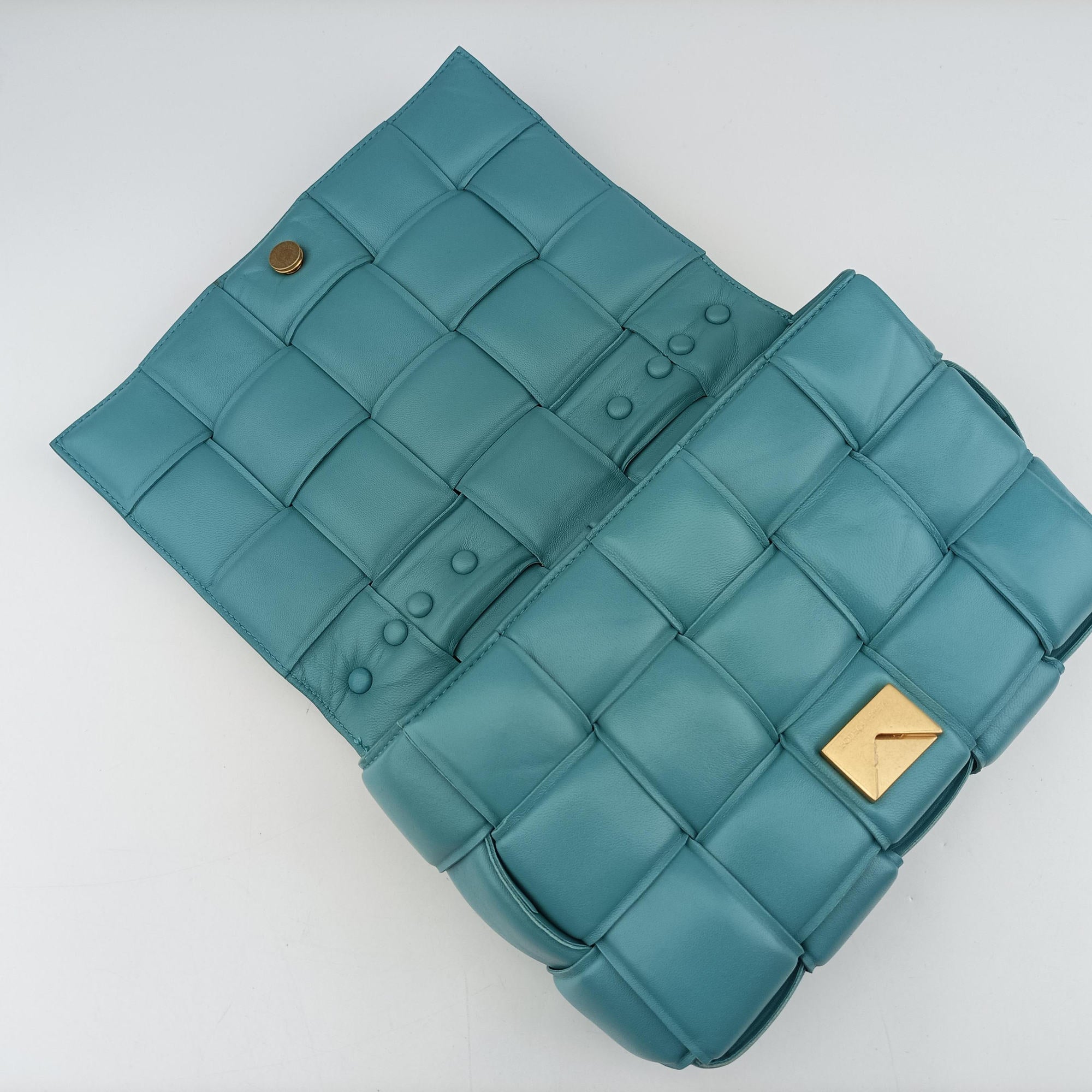 The Chain Cassette Blue lambskin B08534399U IC Chipザ チェーン カセット ブルー ラムスキン B08534399U ICチップ