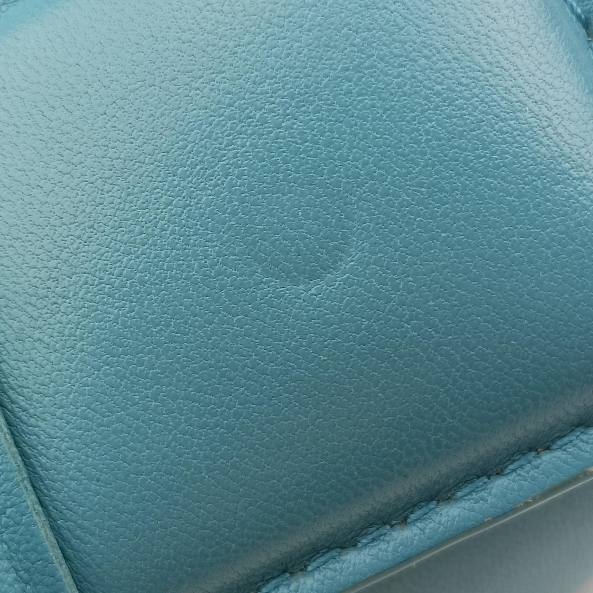 The Chain Cassette Blue lambskin B08534399U IC Chipザ チェーン カセット ブルー ラムスキン B08534399U ICチップ