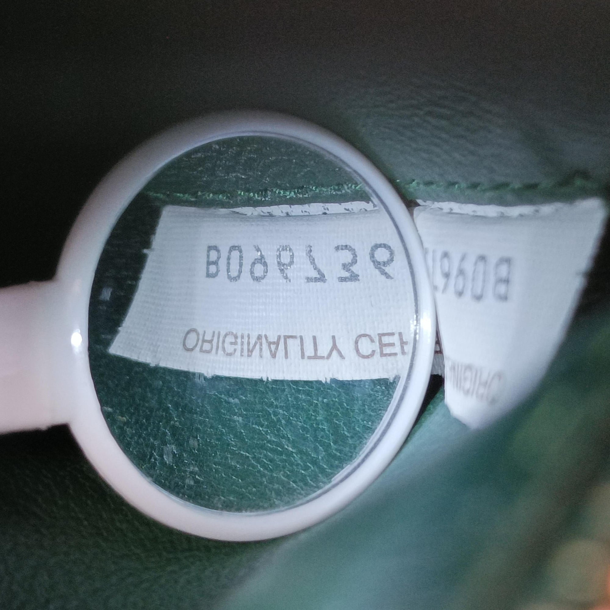 Padded CASSETTE Green lambskin B09673694Cパデッド カセット グリーン ラムスキン B09673694C