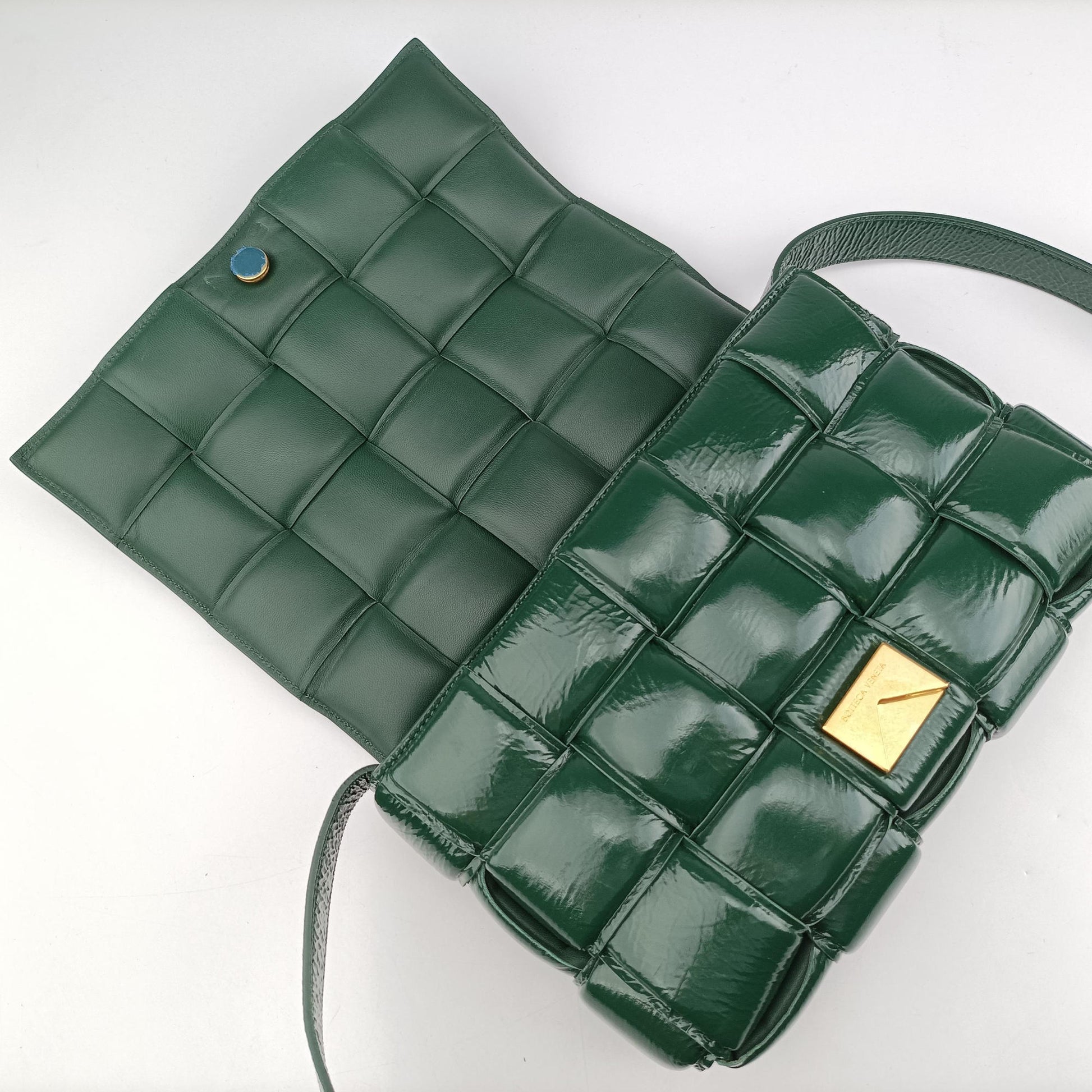 Padded CASSETTE Green lambskin B09673694Cパデッド カセット グリーン ラムスキン B09673694C
