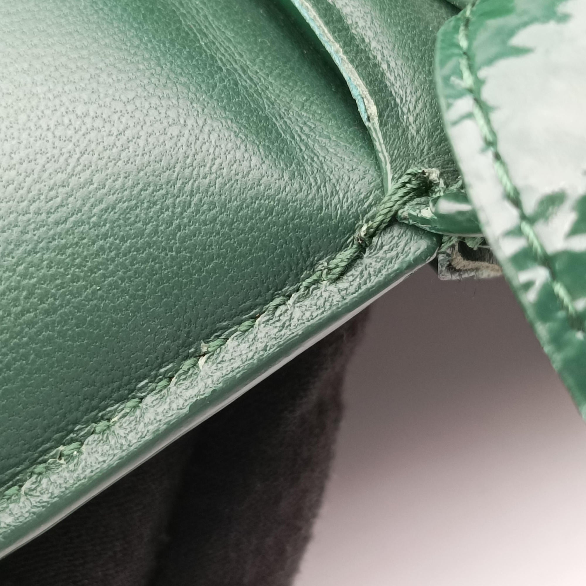 Padded CASSETTE Green lambskin B09673694Cパデッド カセット グリーン ラムスキン B09673694C