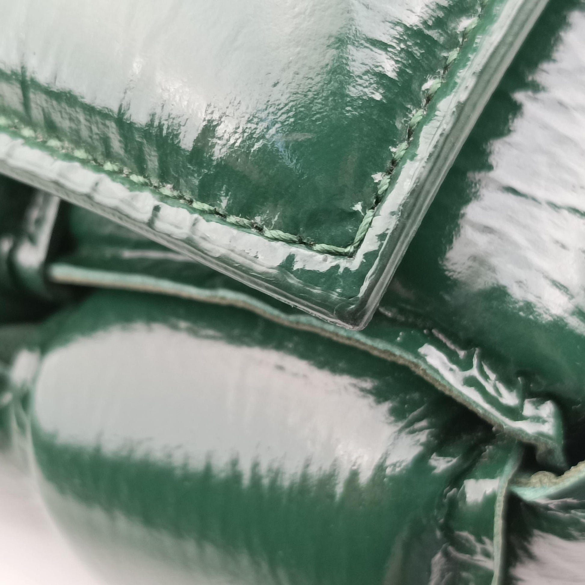 Padded CASSETTE Green lambskin B09673694Cパデッド カセット グリーン ラムスキン B09673694C