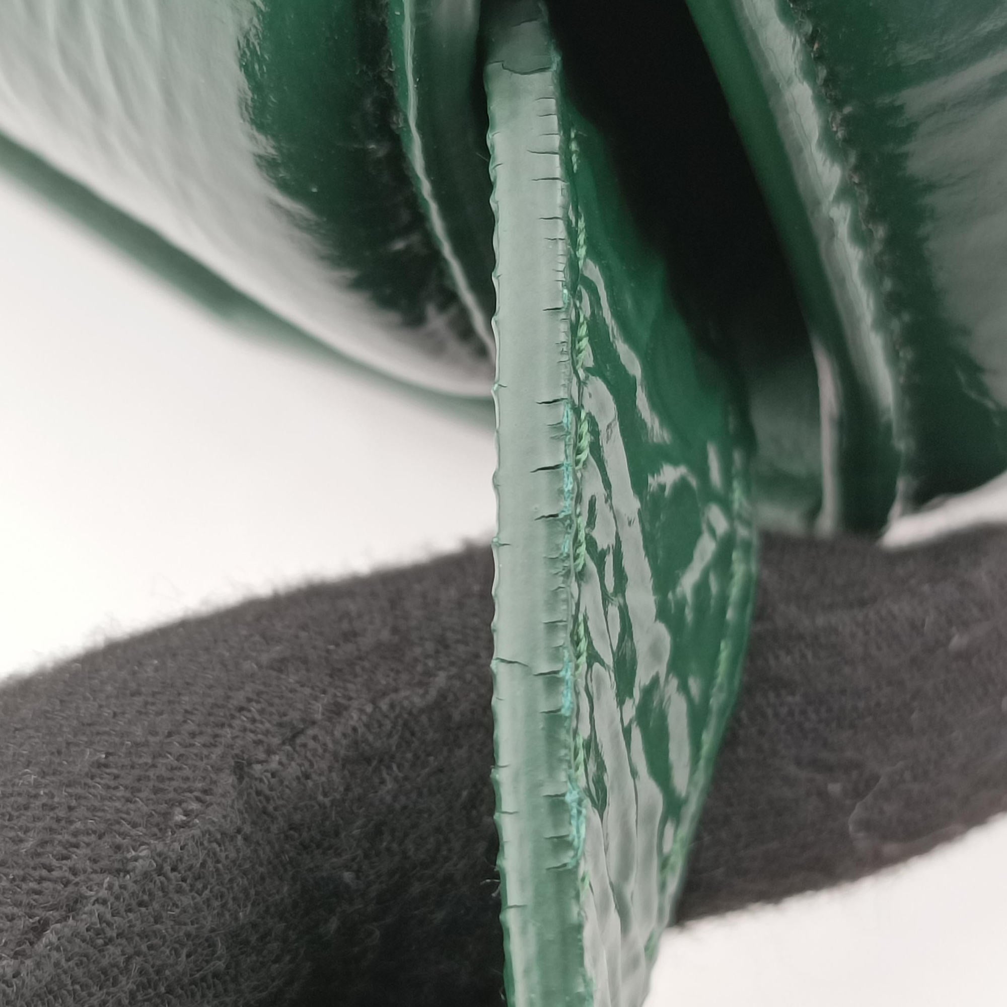 Padded CASSETTE Green lambskin B09673694Cパデッド カセット グリーン ラムスキン B09673694C