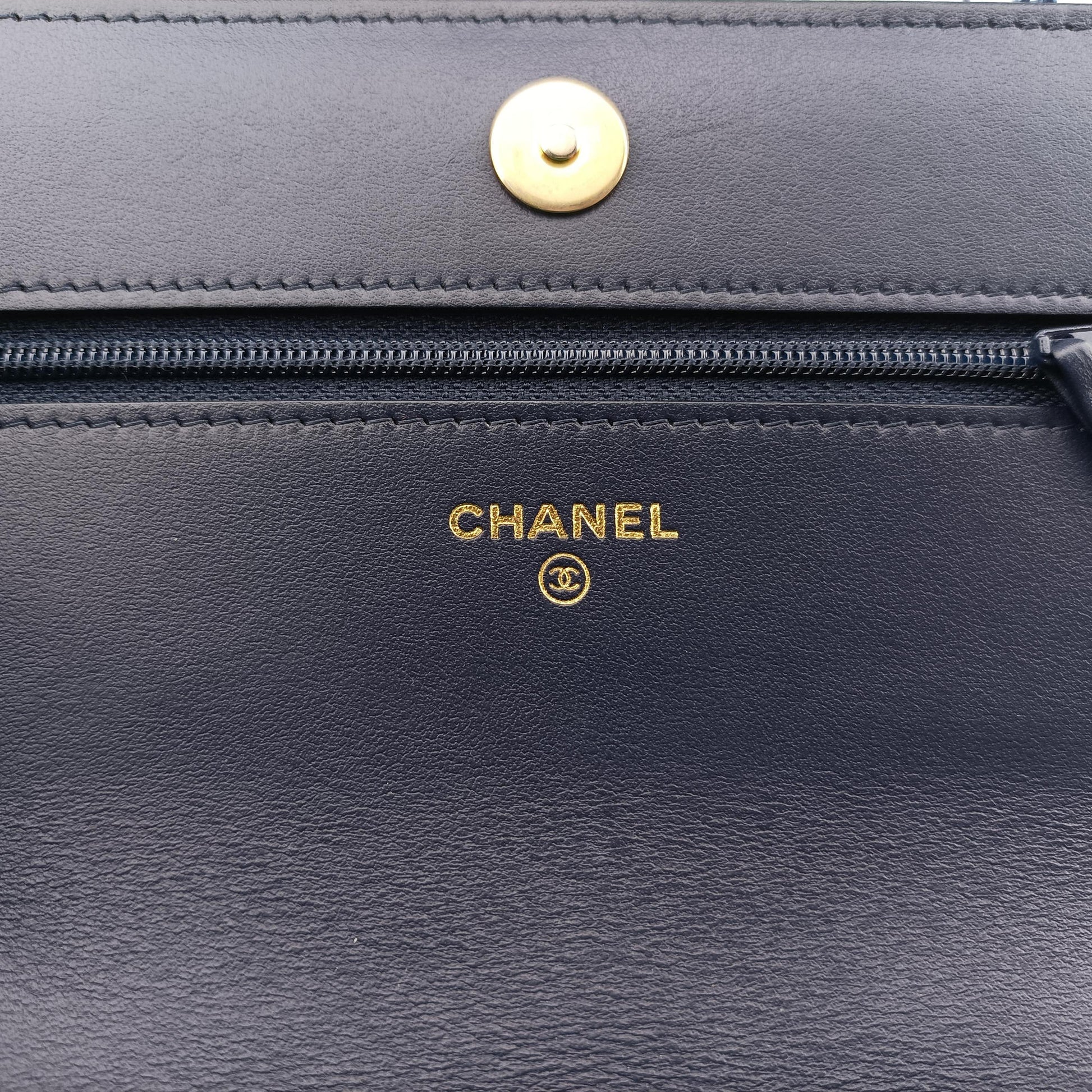 Chanel 19 WOC Houndstooth White × Navy fabric AP0957 31002556シャネル19 フラップ 千鳥格子 ホワイト×ネイビー ファブリック AP0957 31002556