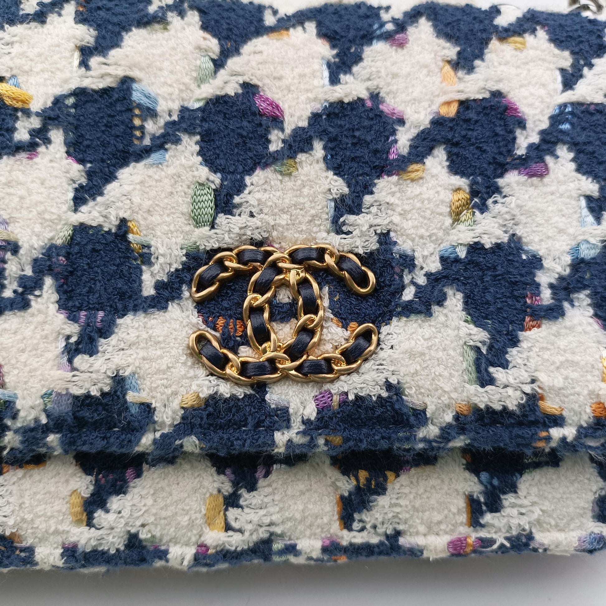 Chanel 19 WOC Houndstooth White × Navy fabric AP0957 31002556シャネル19 フラップ 千鳥格子 ホワイト×ネイビー ファブリック AP0957 31002556