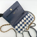 Chanel 19 WOC Houndstooth White × Navy fabric AP0957 31002556シャネル19 フラップ 千鳥格子 ホワイト×ネイビー ファブリック AP0957 31002556