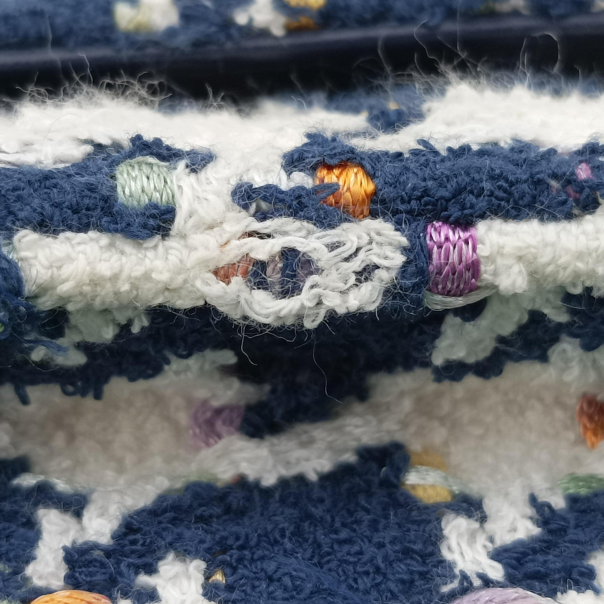 Chanel 19 WOC Houndstooth White × Navy fabric AP0957 31002556シャネル19 フラップ 千鳥格子 ホワイト×ネイビー ファブリック AP0957 31002556