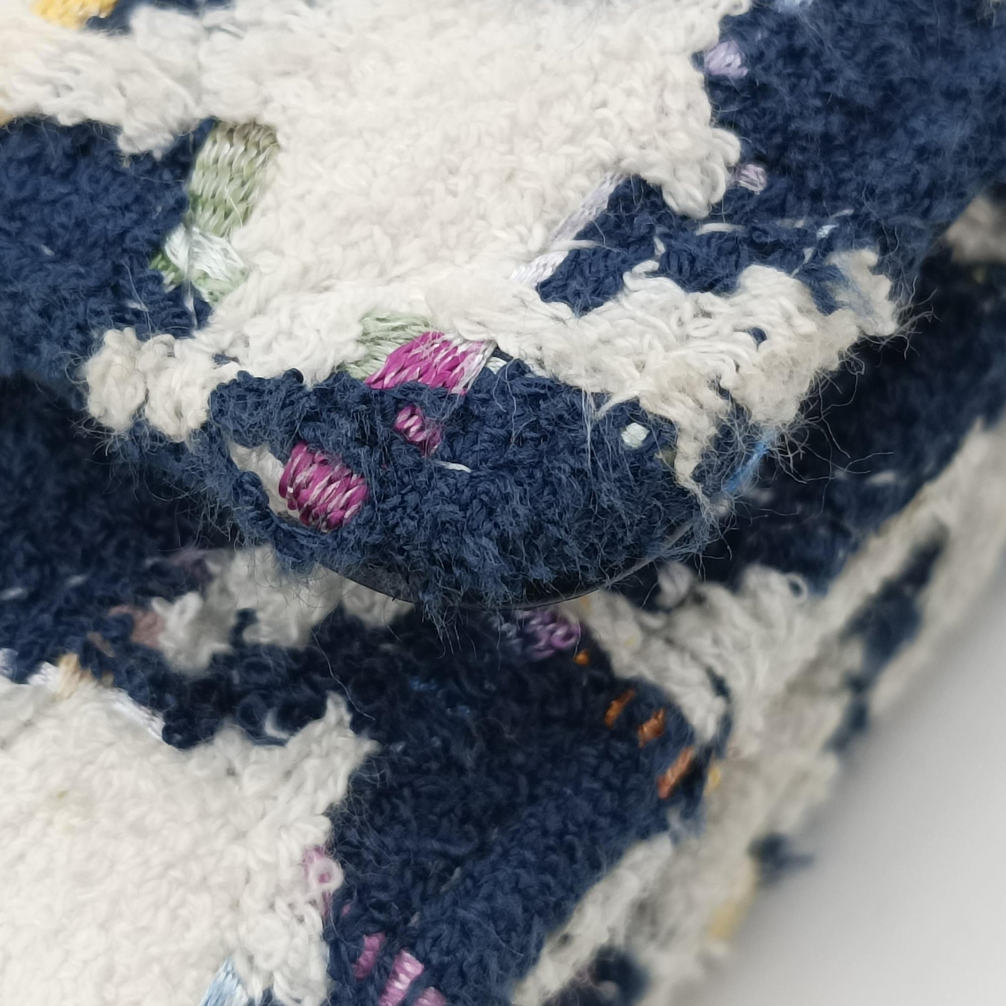 Chanel 19 WOC Houndstooth White × Navy fabric AP0957 31002556シャネル19 フラップ 千鳥格子 ホワイト×ネイビー ファブリック AP0957 31002556