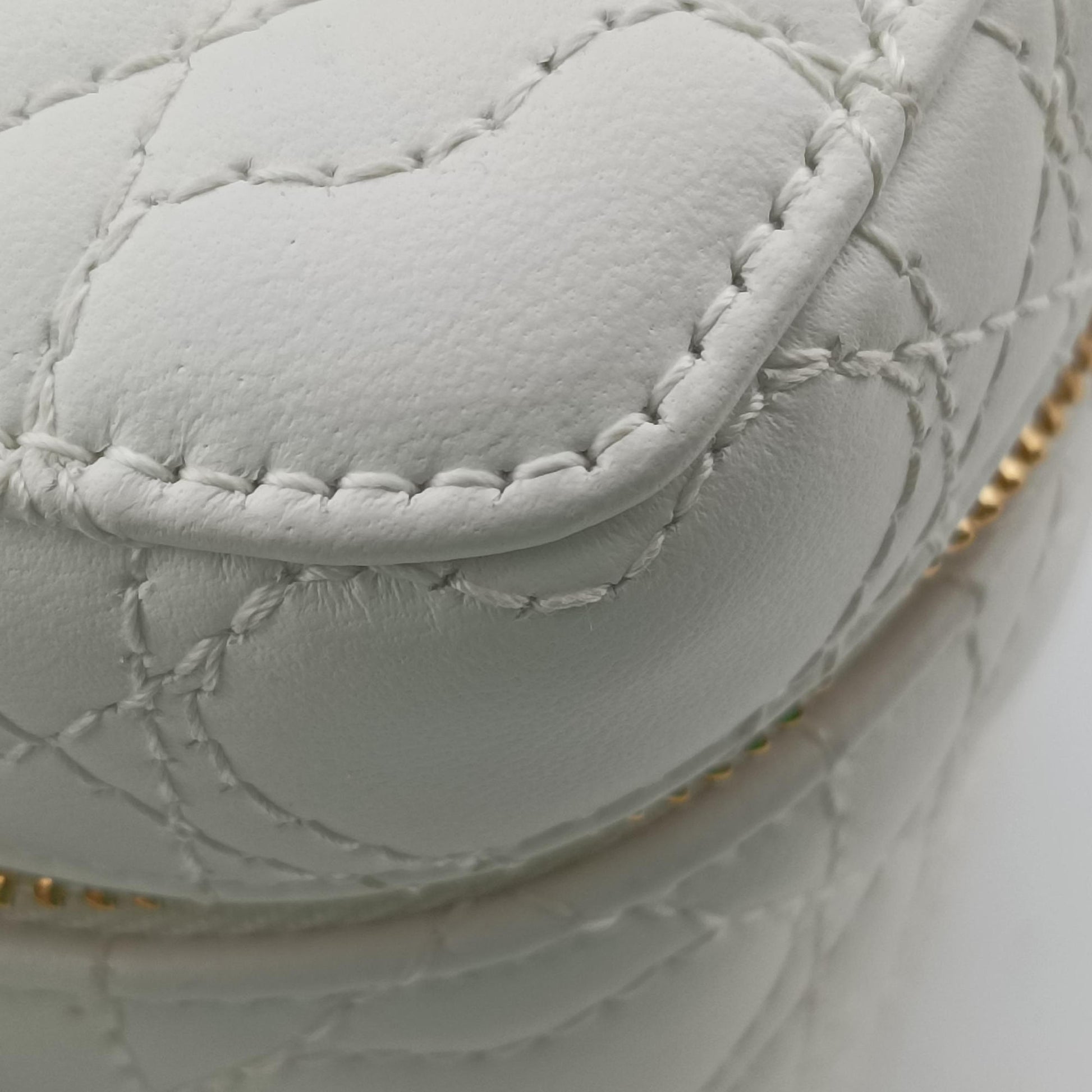Dioramour Dior Caro Heart Micro Vanity Case White Lambskin 56-MA-0234ディオールアムール ディオール カロ ハート マイクロヴァニティ ホワイト ラムスキン 56-MA-0234