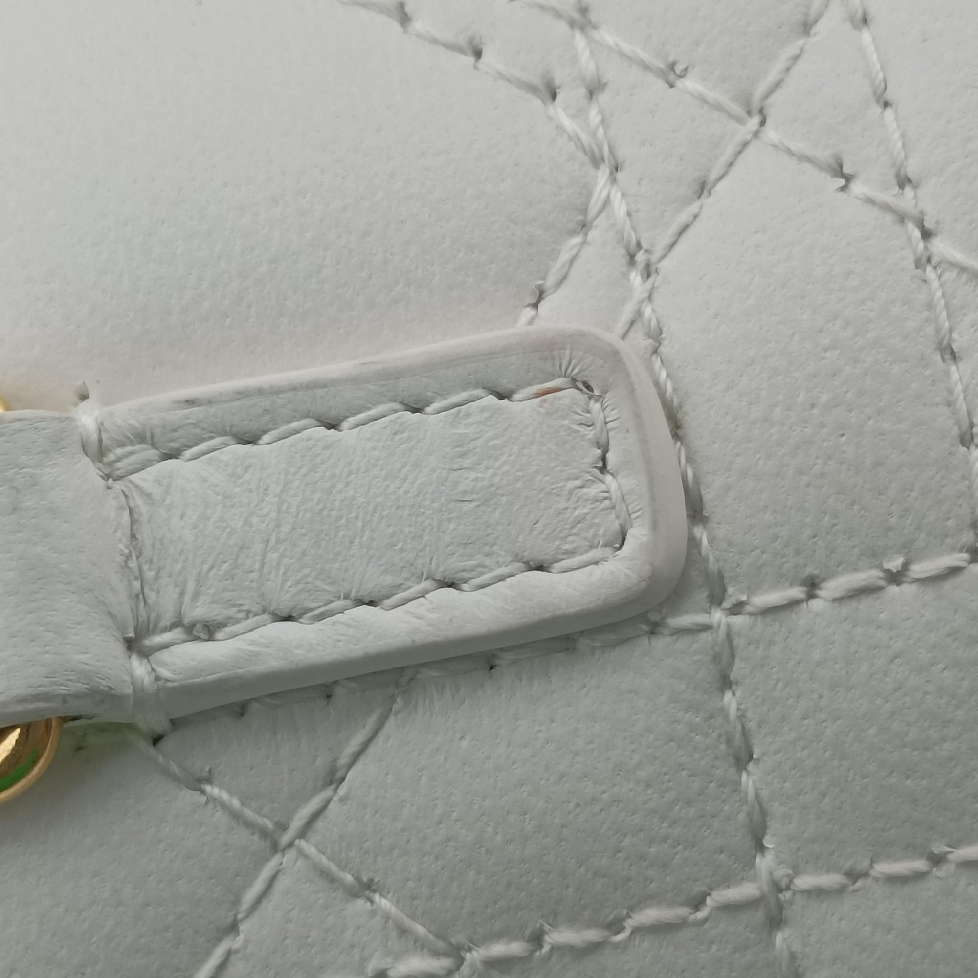 Dioramour Dior Caro Heart Micro Vanity Case White Lambskin 56-MA-0234ディオールアムール ディオール カロ ハート マイクロヴァニティ ホワイト ラムスキン 56-MA-0234