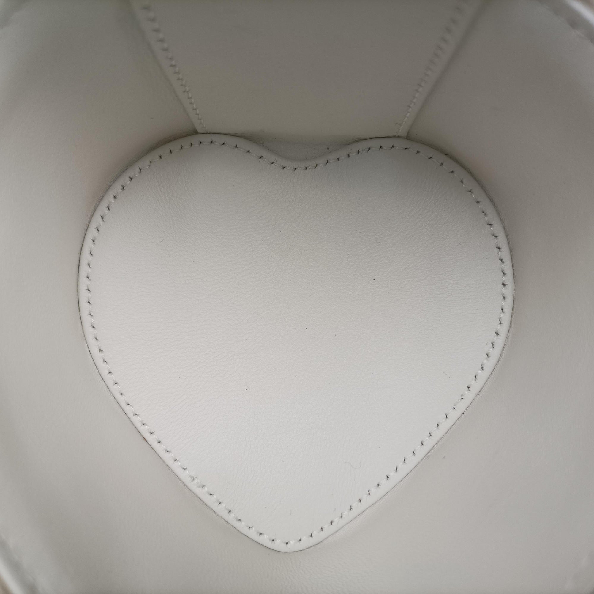 Dioramour Dior Caro Heart Micro Vanity Case White Lambskin 56-MA-0234ディオールアムール ディオール カロ ハート マイクロヴァニティ ホワイト ラムスキン 56-MA-0234
