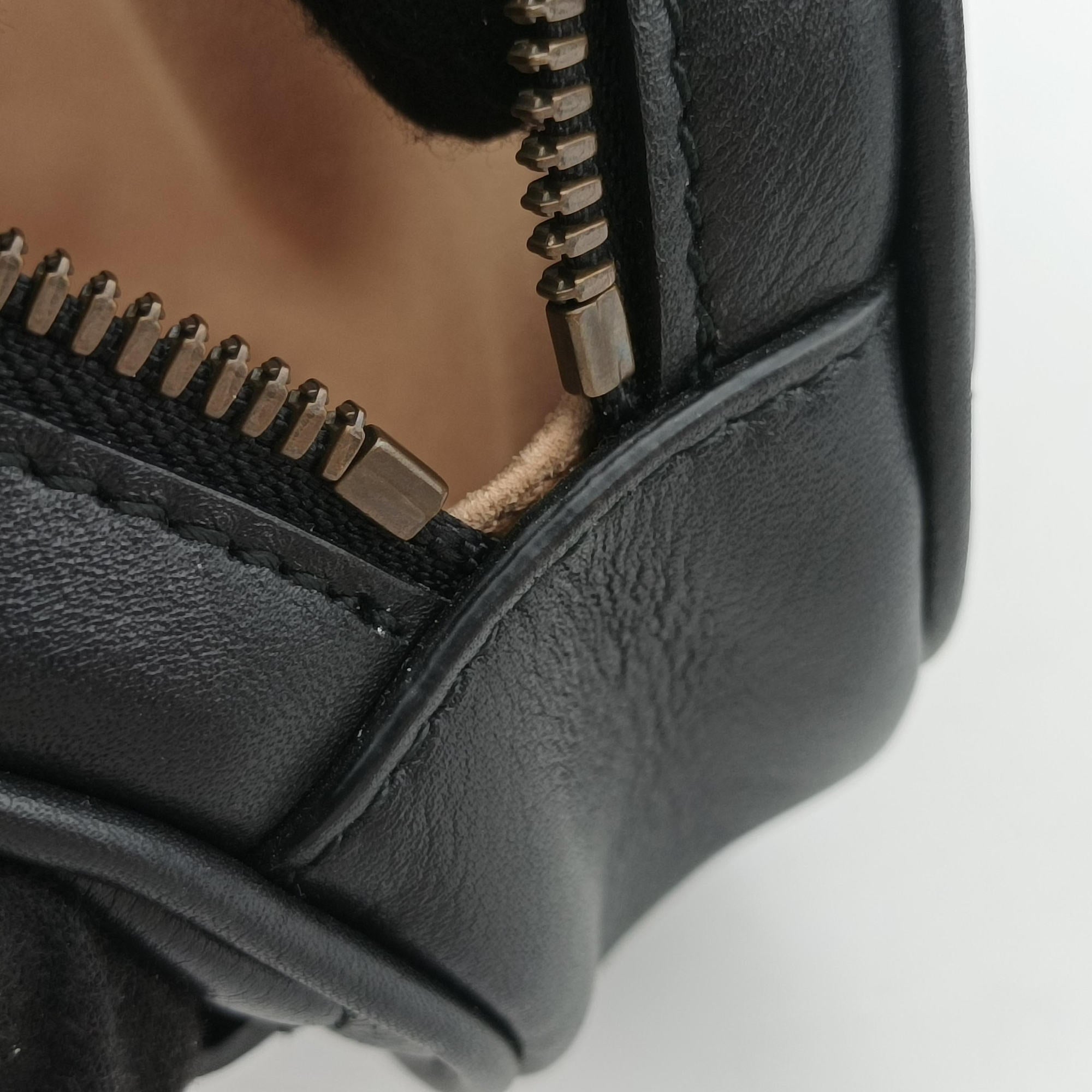 GG Marmont Black Leather 476434 C026259718GGマーモント ブラック レザー 476434 C026259718