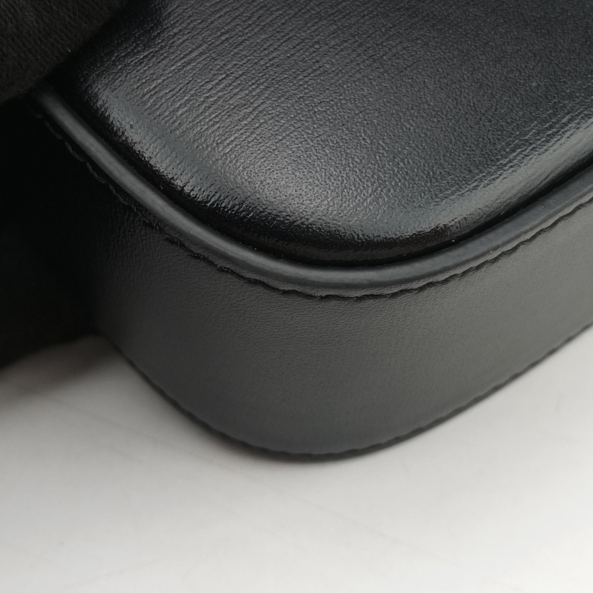 Triomphe Black Leather U-RG-1243トリオンフ ブラック レザー U-RG-1243