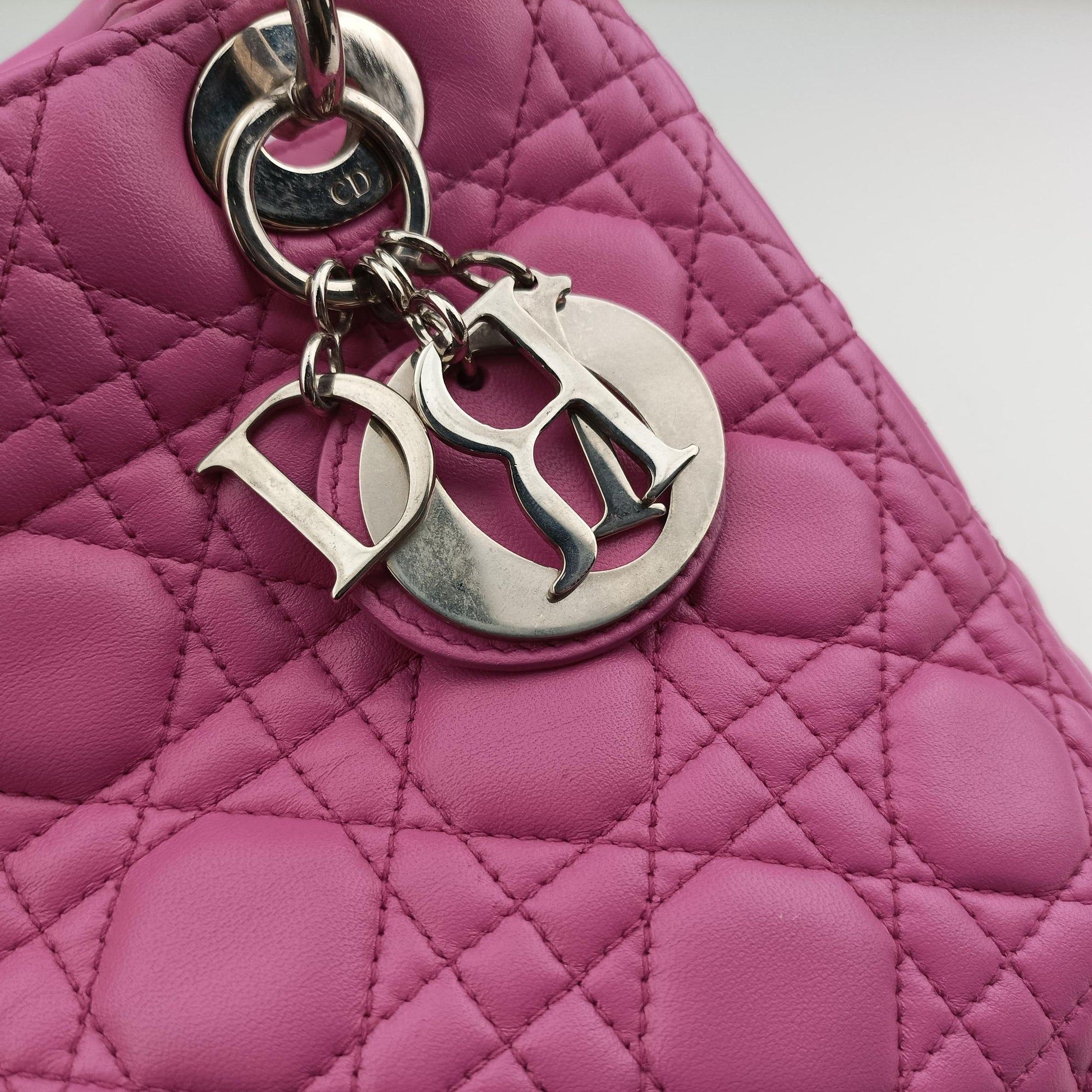 Pre-owned Christian Dior Lady Dior Pink lambskin  shoulderbag | stylenewstar