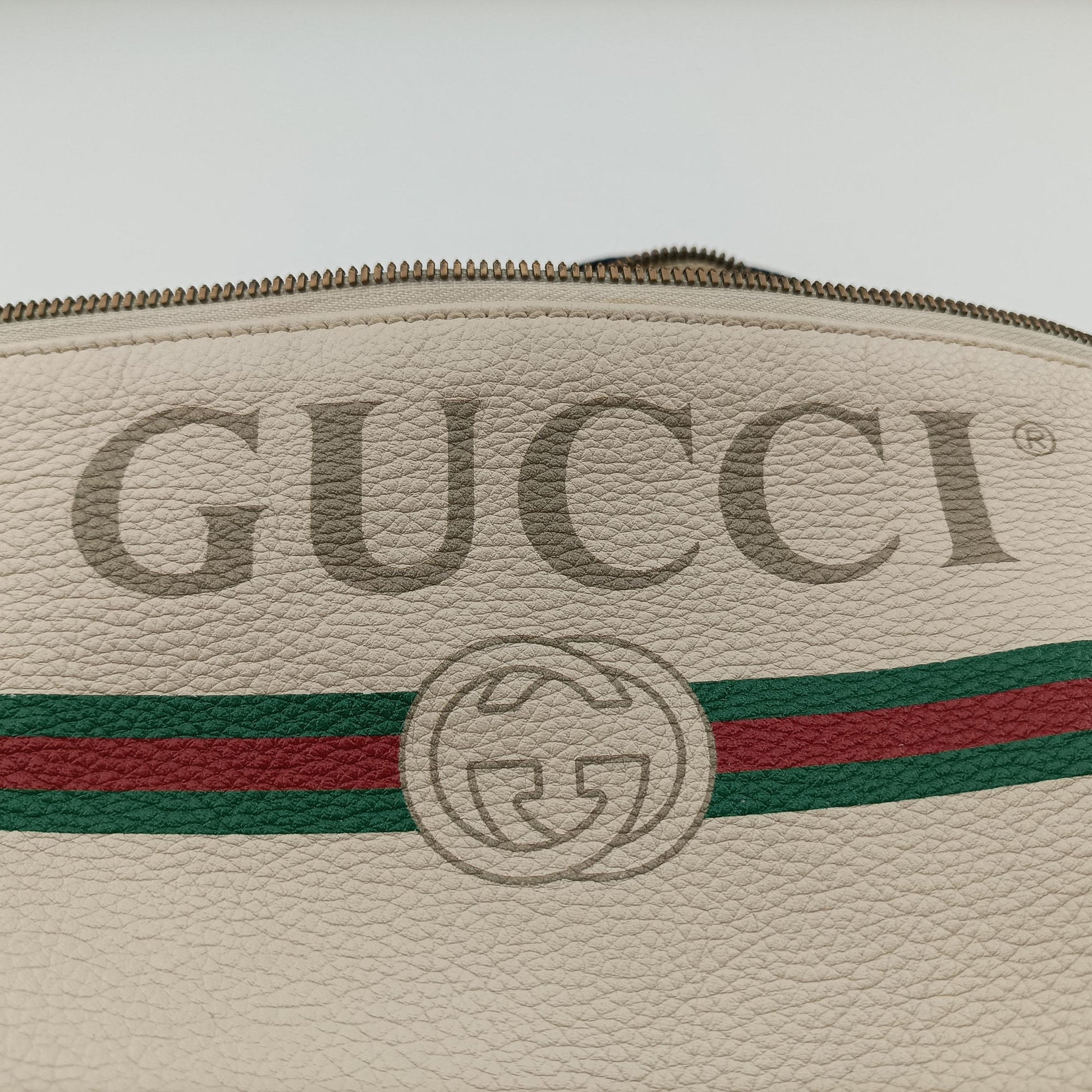Vintage Gucci Print White Leather 530412 bum bag/waist bag | stylenewstar