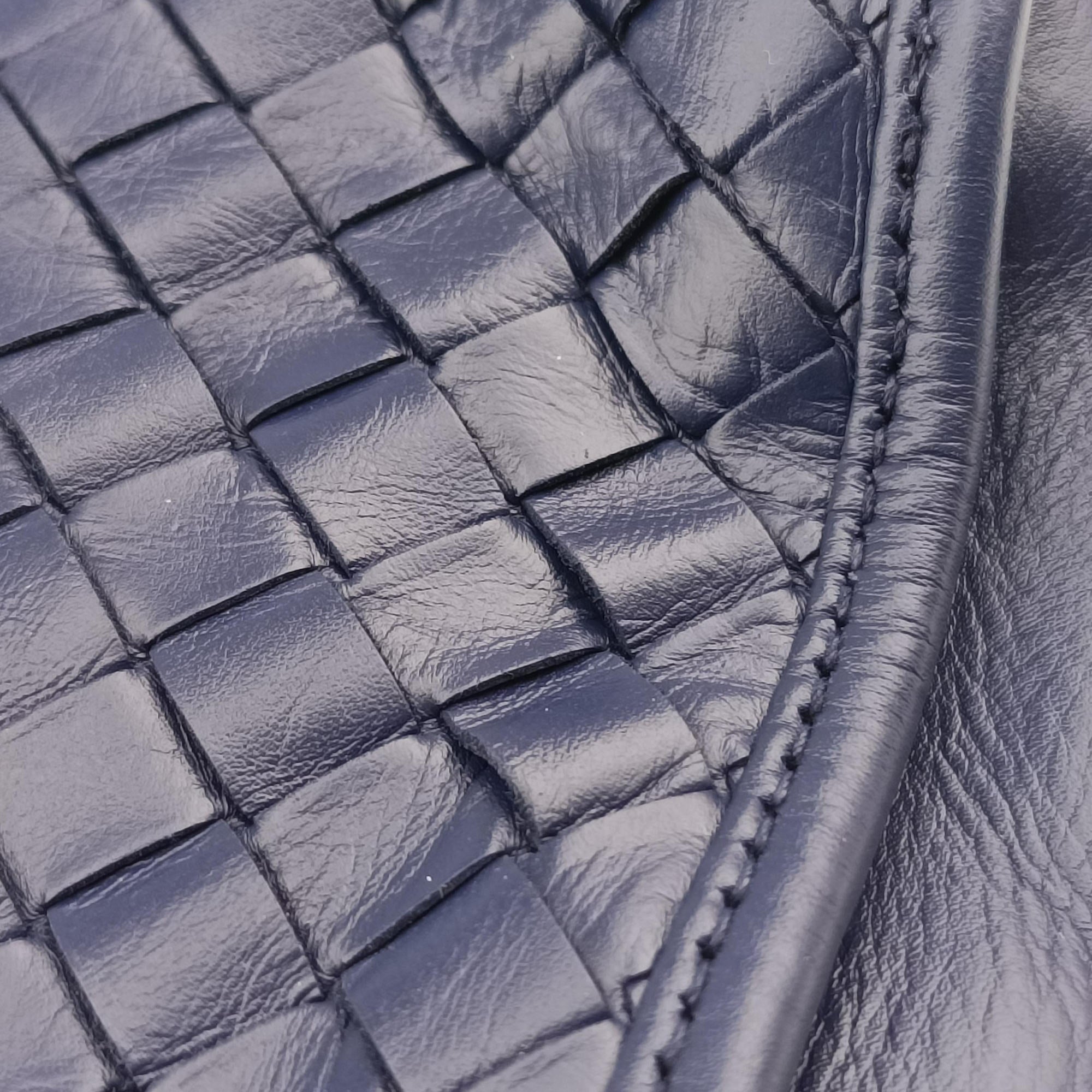 Intrecciato Purple lambskin B04715169Wイントレチャート パープル ラムスキン B04715169W