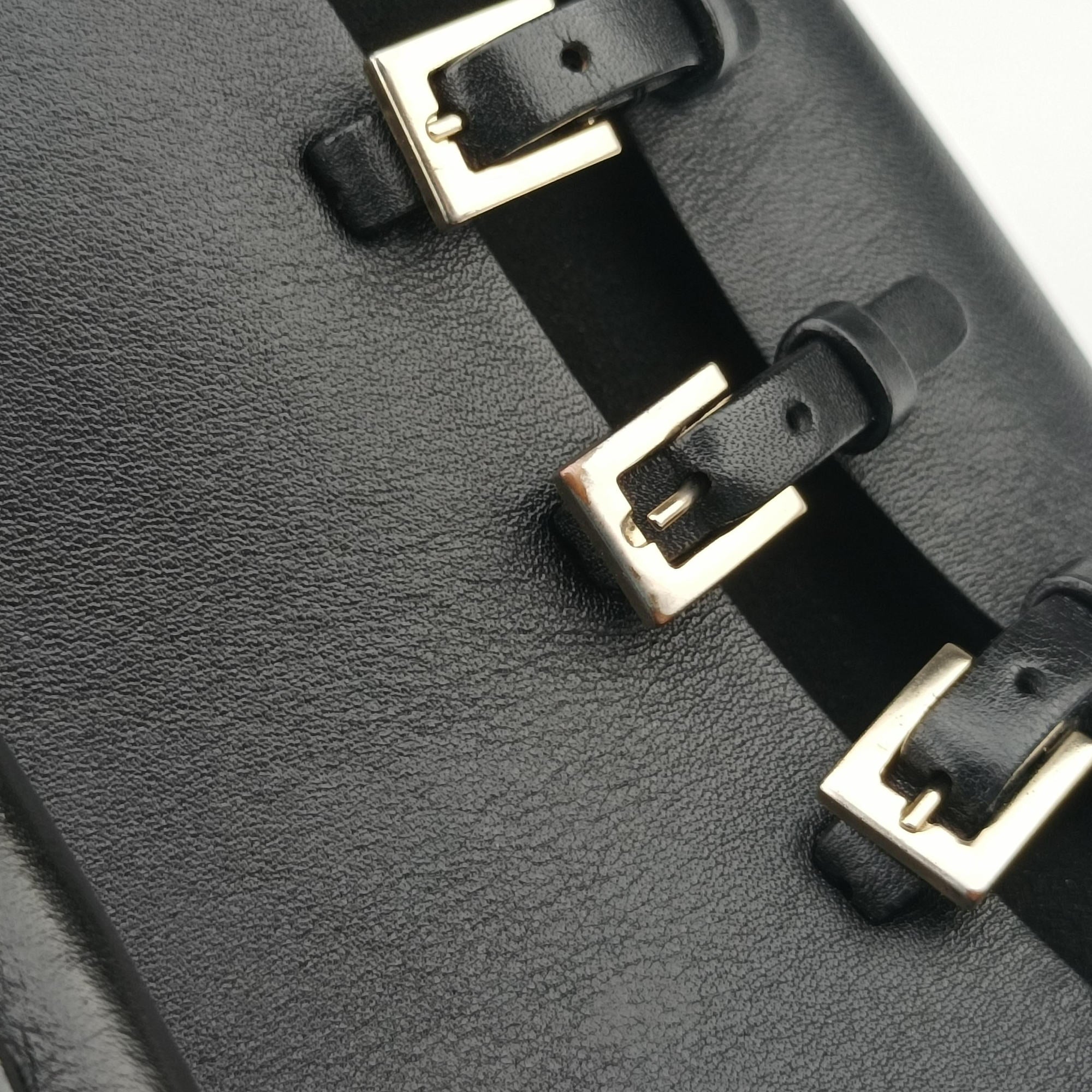 Pre-owned Valentino Buckle Strappy Satchel Black Leather  shoulderbag | stylenewstar