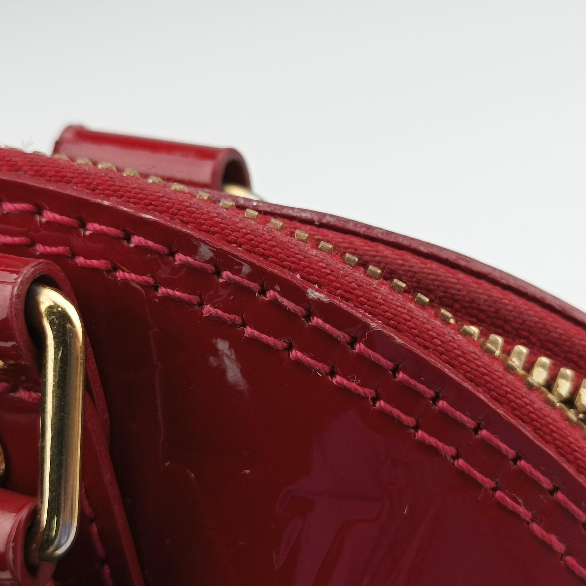 Pre-owned Louis Vuitton Alma BB CERISE Vernis M90174 shoulderbag | stylenewstar