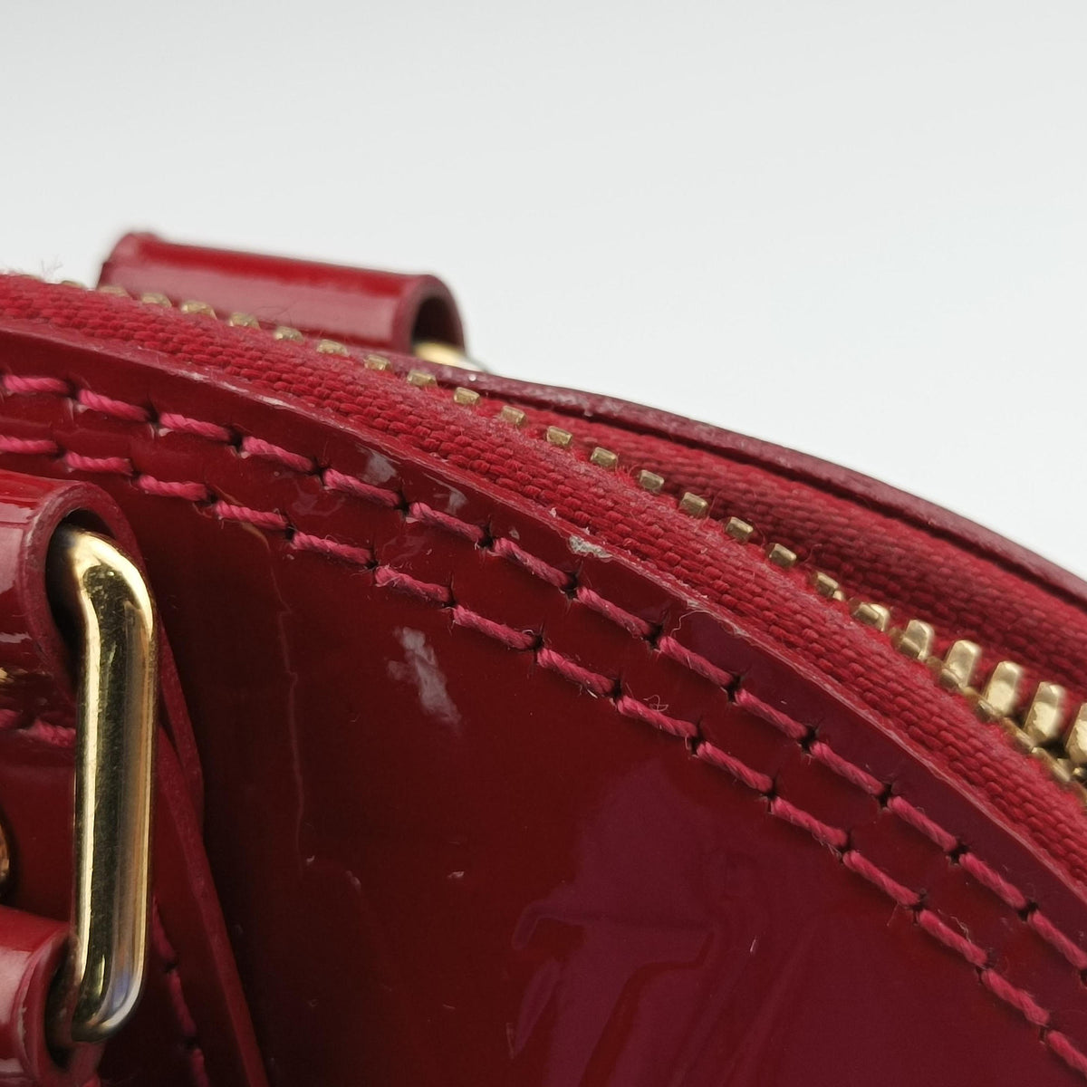 Pre-owned Louis Vuitton Alma BB CERISE Vernis M90174 shoulderbag | stylenewstar