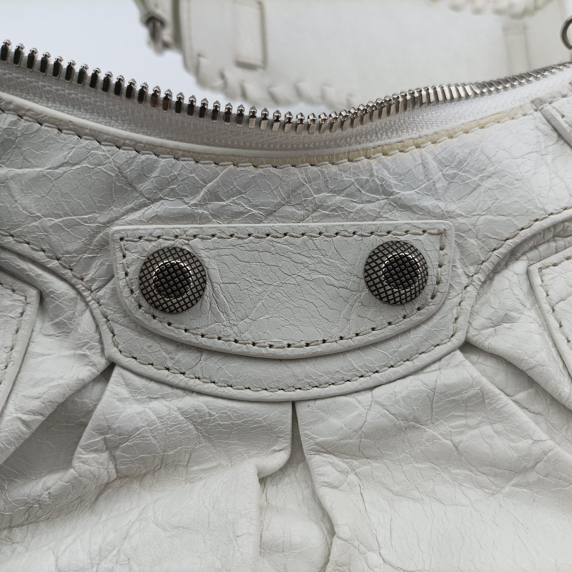 Pre-owned Balenciaga Le Cagole White lambskin  shoulderbag | stylenewstar