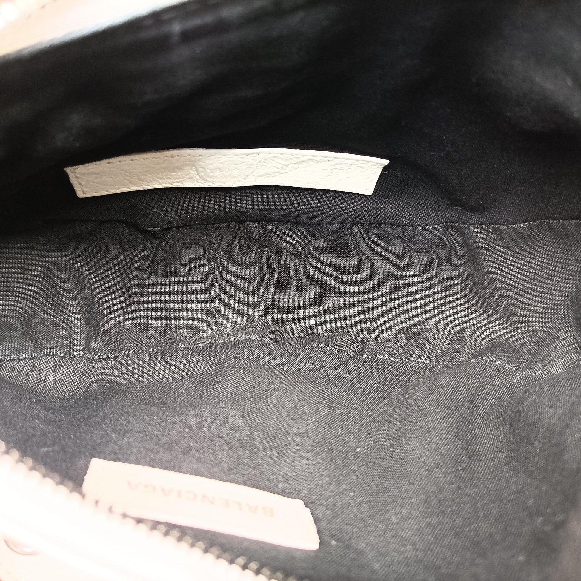 Pre-owned Balenciaga Le Cagole White lambskin  shoulderbag | stylenewstar