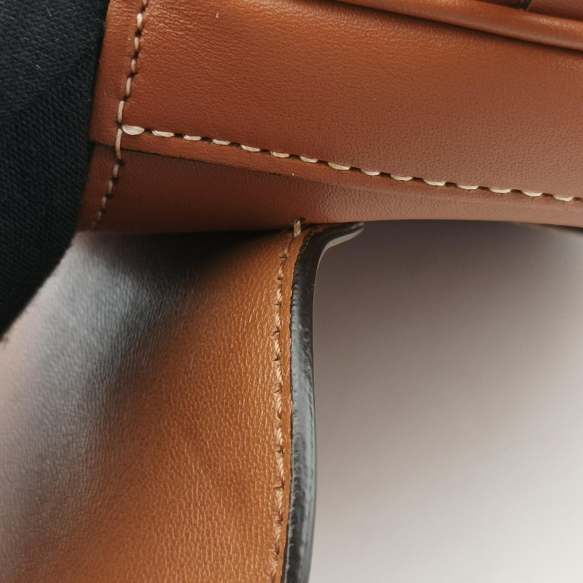 Besace 16 Small Brown Leather W-SL-2 Lot number unknownベサス16スモール ブラウン レザー W-SL-2 製番不明