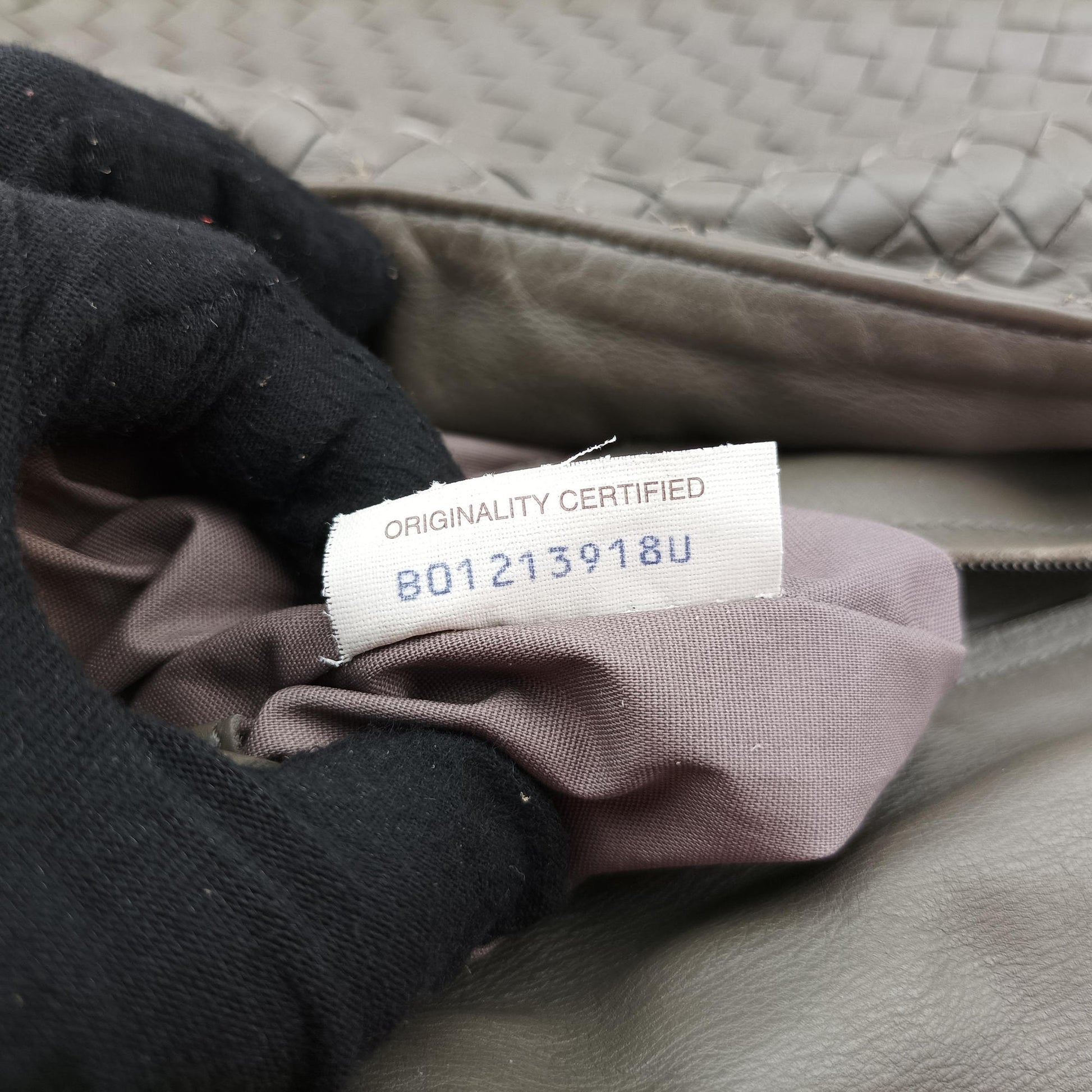 Intrecciato Gray lambskin B01213918Uイントレチャート グレー ラムスキン B01213918U