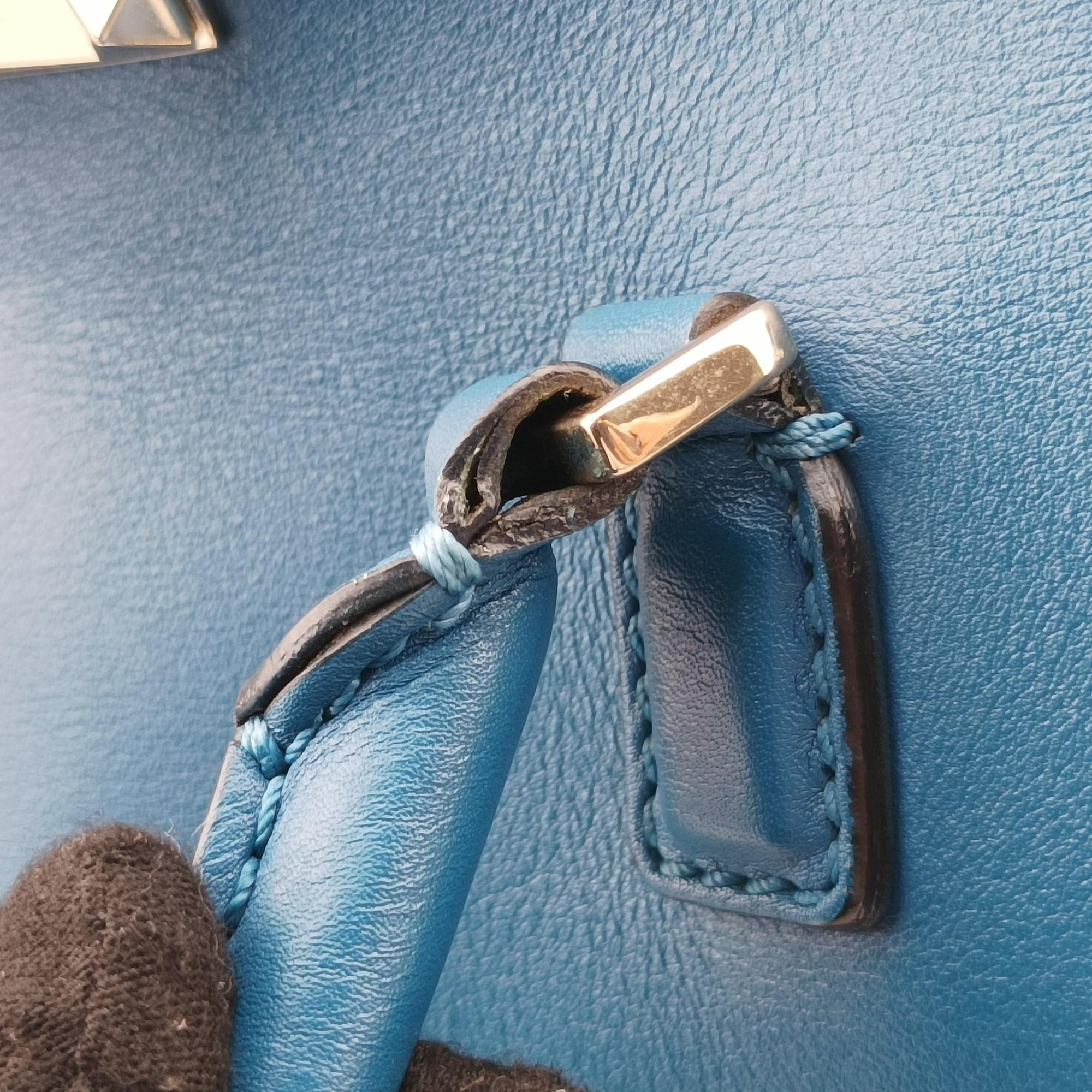 Secondhand Valentino Rockstud Blue Leather  shoulderbag | stylenewstar