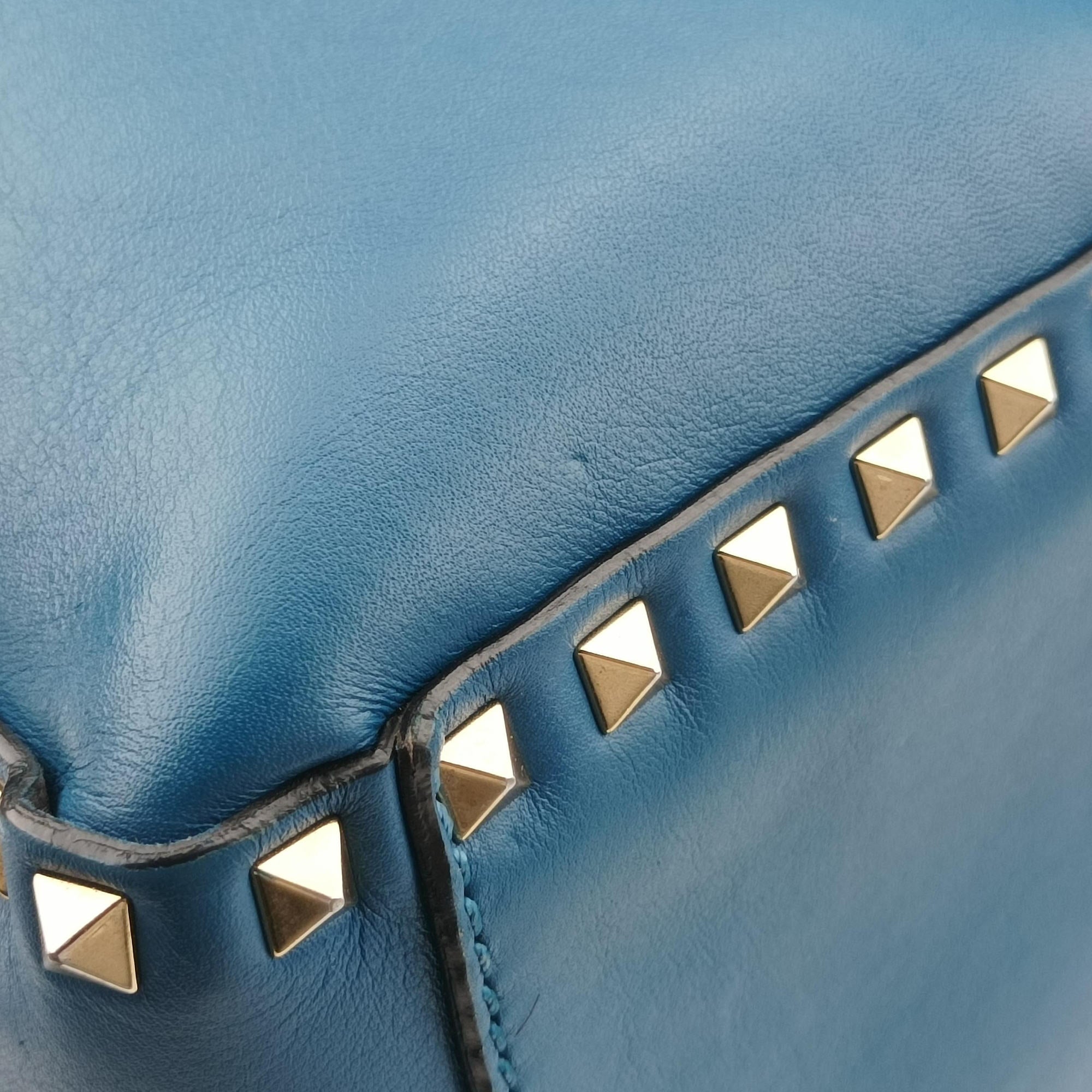 Secondhand Valentino Rockstud Blue Leather  shoulderbag | stylenewstar