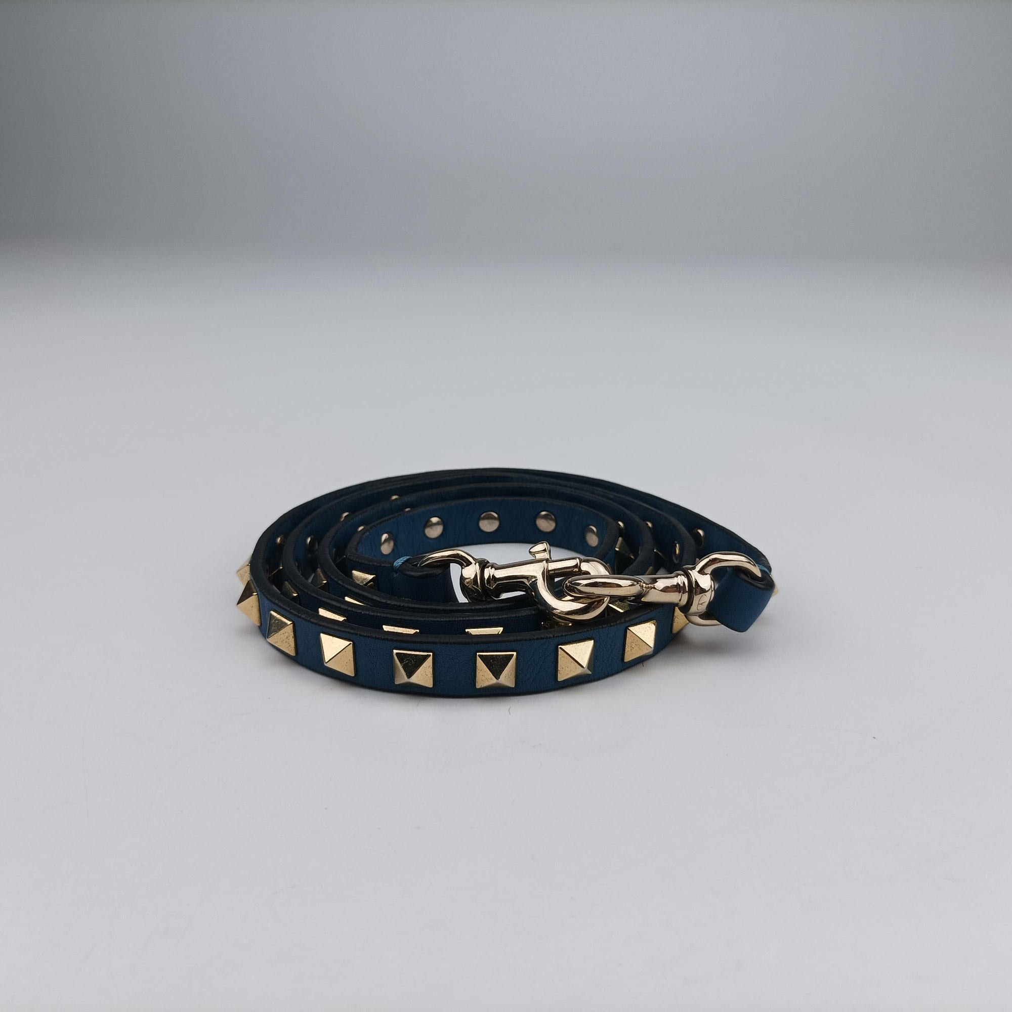 Secondhand Valentino Rockstud Blue Leather  shoulderbag | stylenewstar