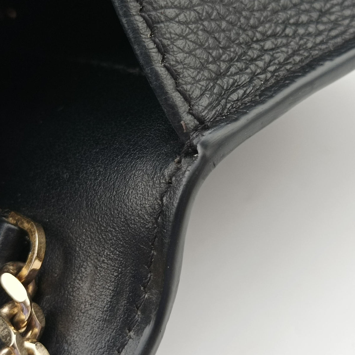 Pre-owned VERSACE Medusa Black leather  shoulderbag | stylenewstar
