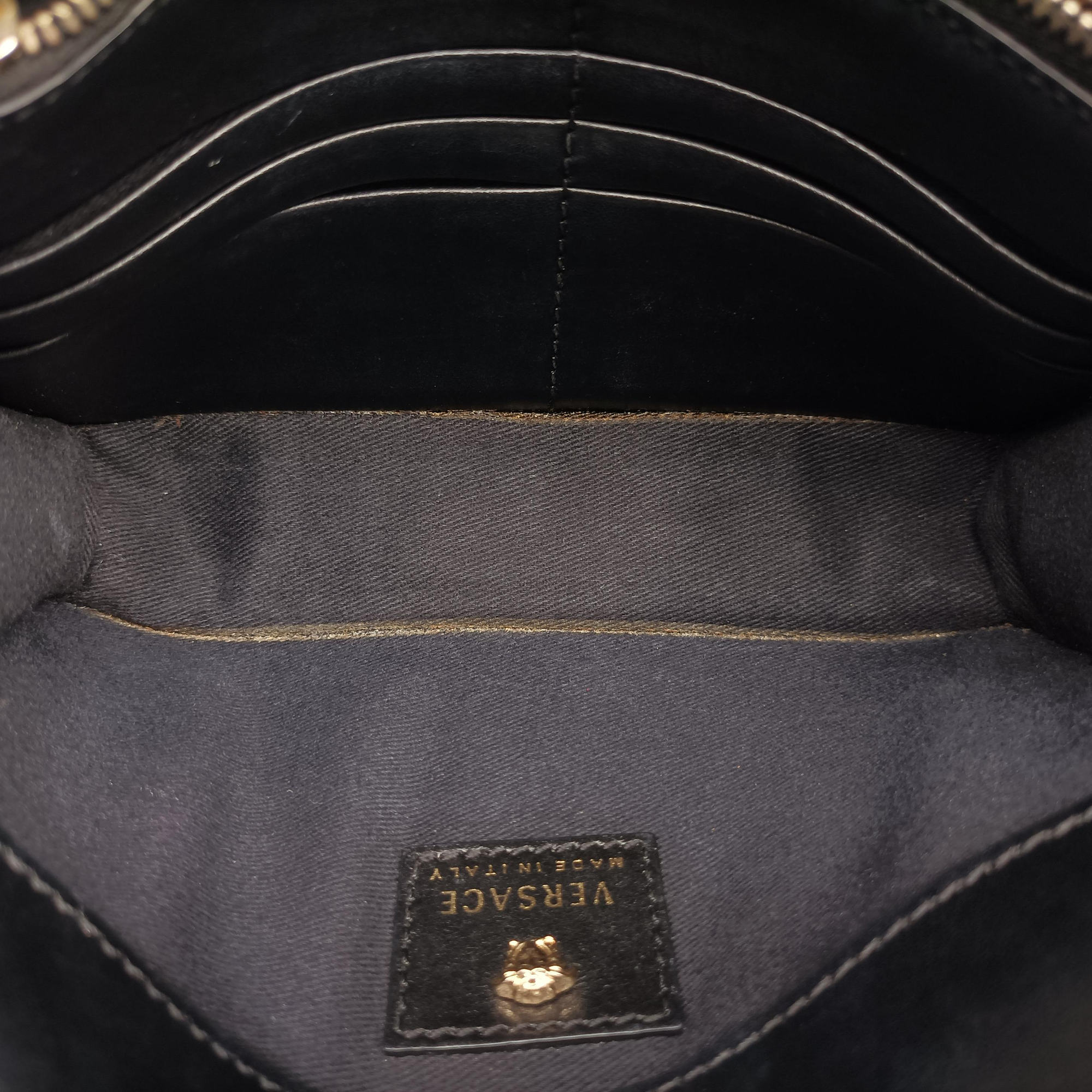 Pre-owned VERSACE Medusa Black leather  shoulderbag | stylenewstar