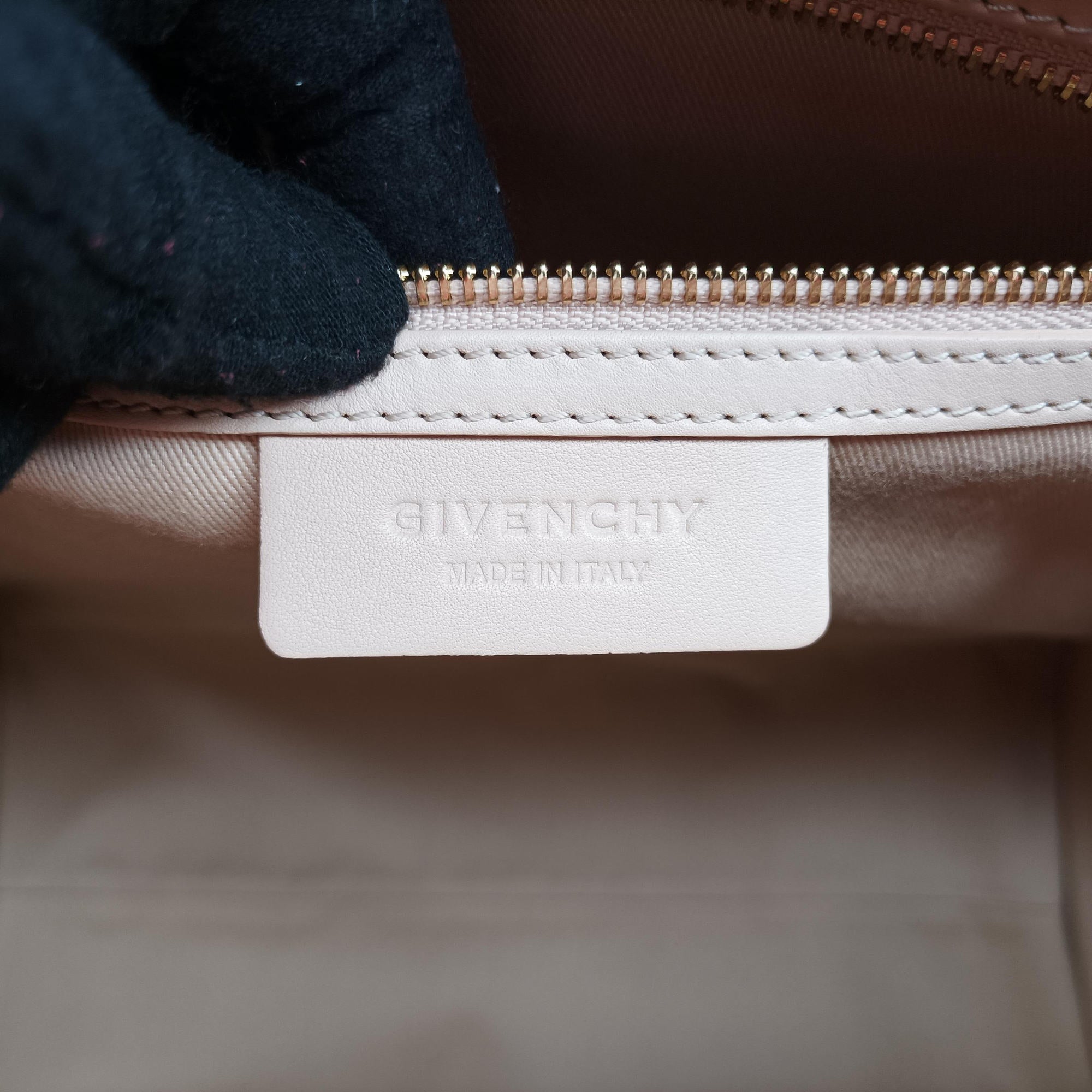 Pre-owned Givenchy Antigona Orange Smooth Calfskin Leather  handbag | stylenewstar