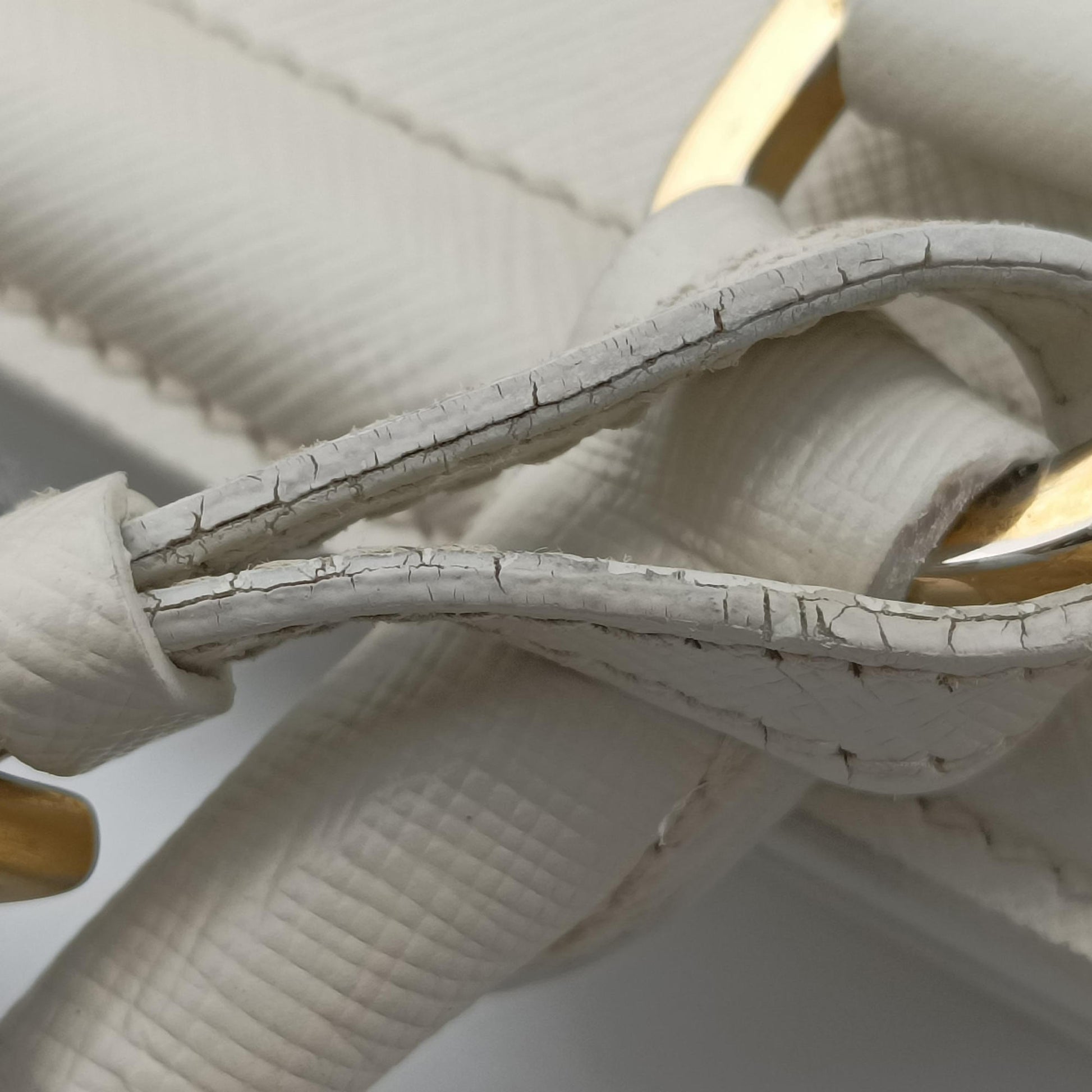 Parabole Tote White SAFFIANO Leather 25パラボラ トート ホワイト サフィアーノレザー 25