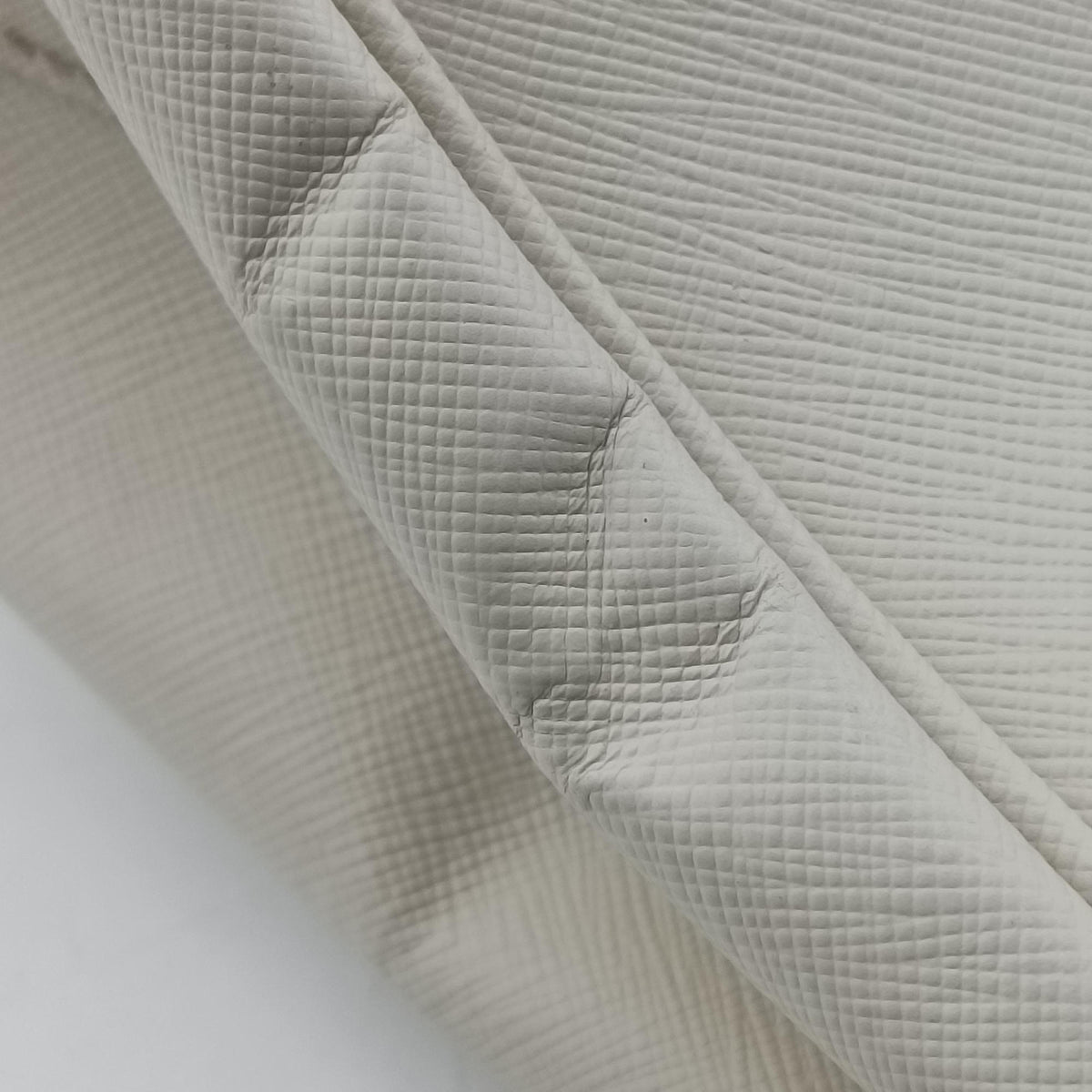 Parabole Tote White SAFFIANO Leather 25パラボラ トート ホワイト サフィアーノレザー 25