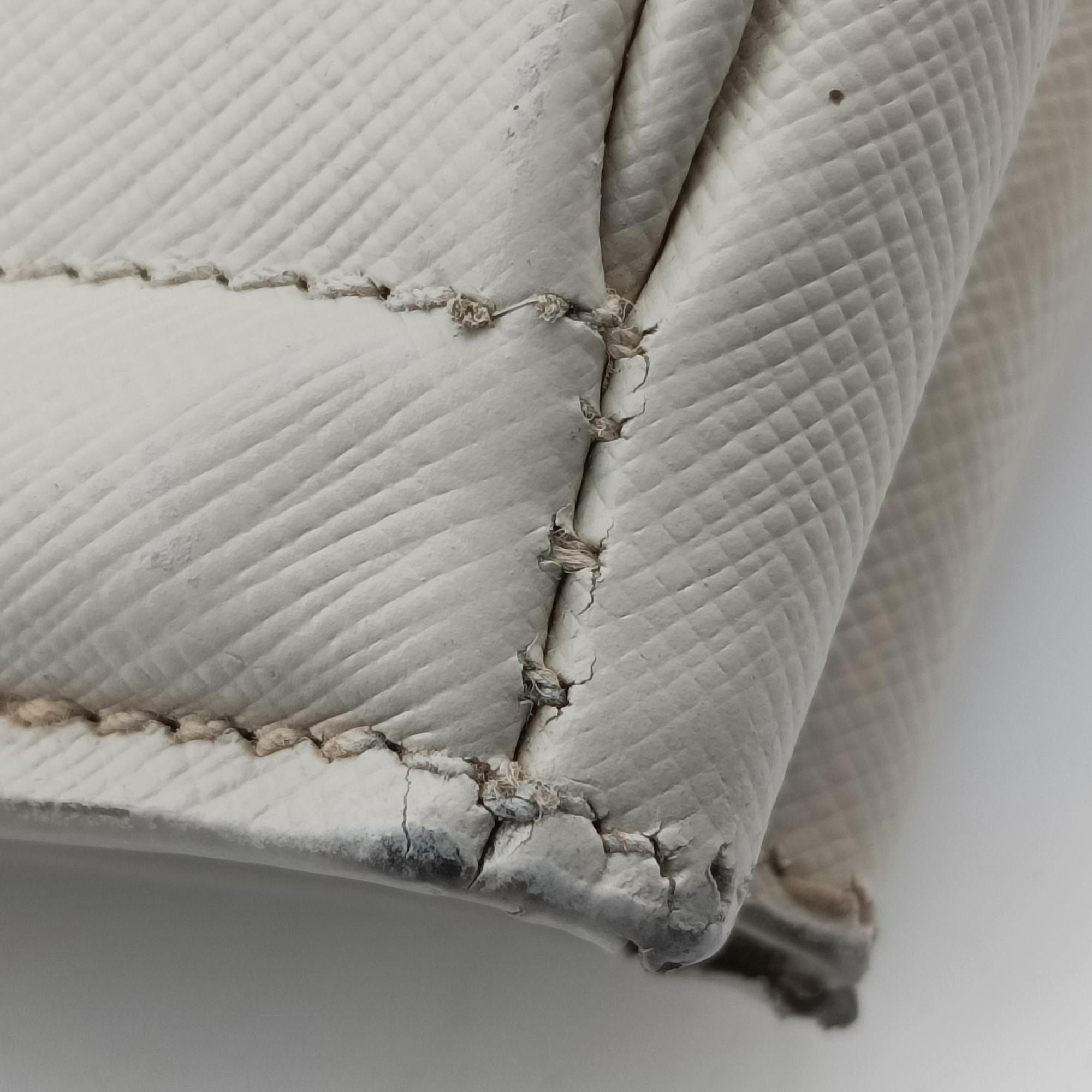 Parabole Tote White SAFFIANO Leather 25パラボラ トート ホワイト サフィアーノレザー 25