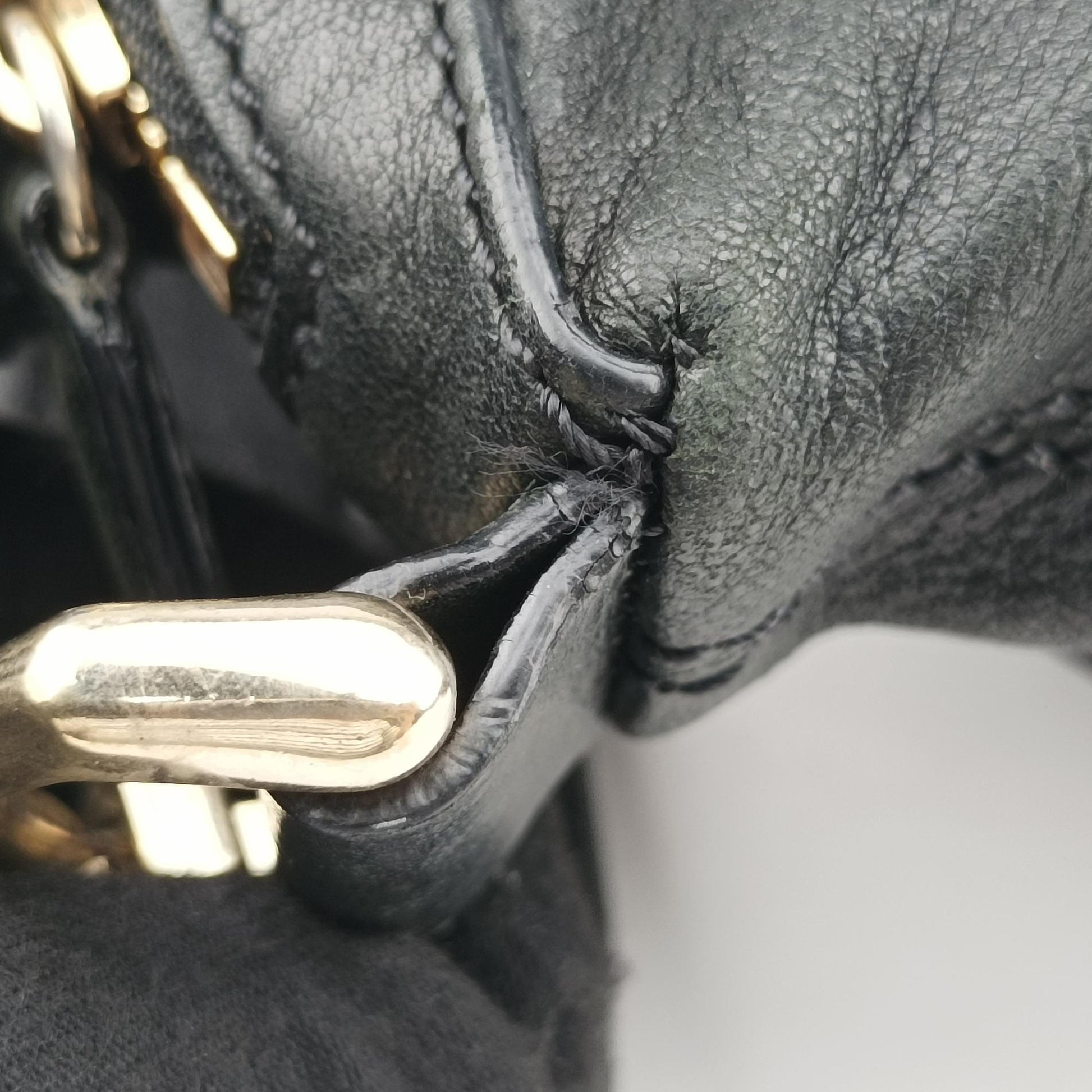 Pre-owned Givenchy Nightingale Black Lambskin  shoulderbag | stylenewstar