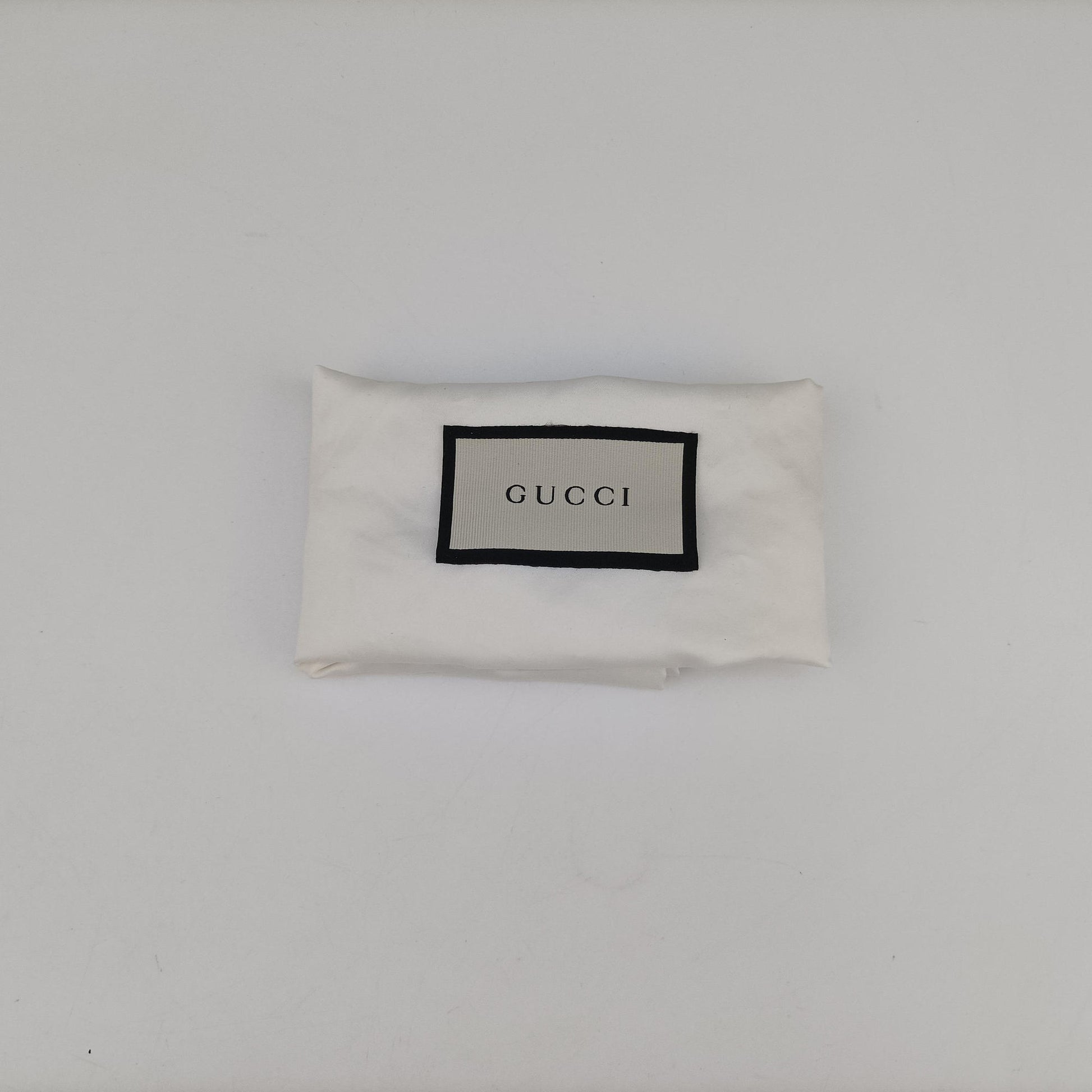 Pre-owned Gucci Sylvie Black Patent 589479 shoulderbag | stylenewstar