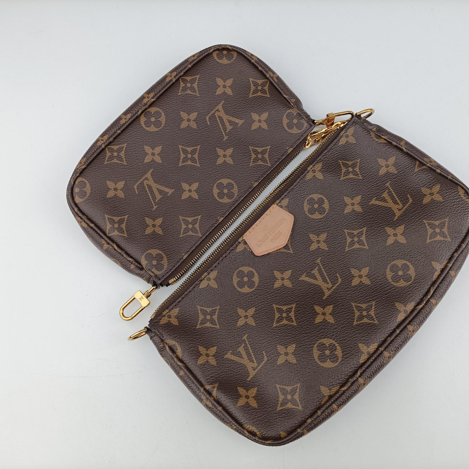 MULTI POCHETTE ACCESSOIRES MARRON×Khaki Monogram Canvas M44840 IC Chipミュルティポシェットアクセソワール マロン×カーキ モノグラムキャンバス M44840 ICチップ