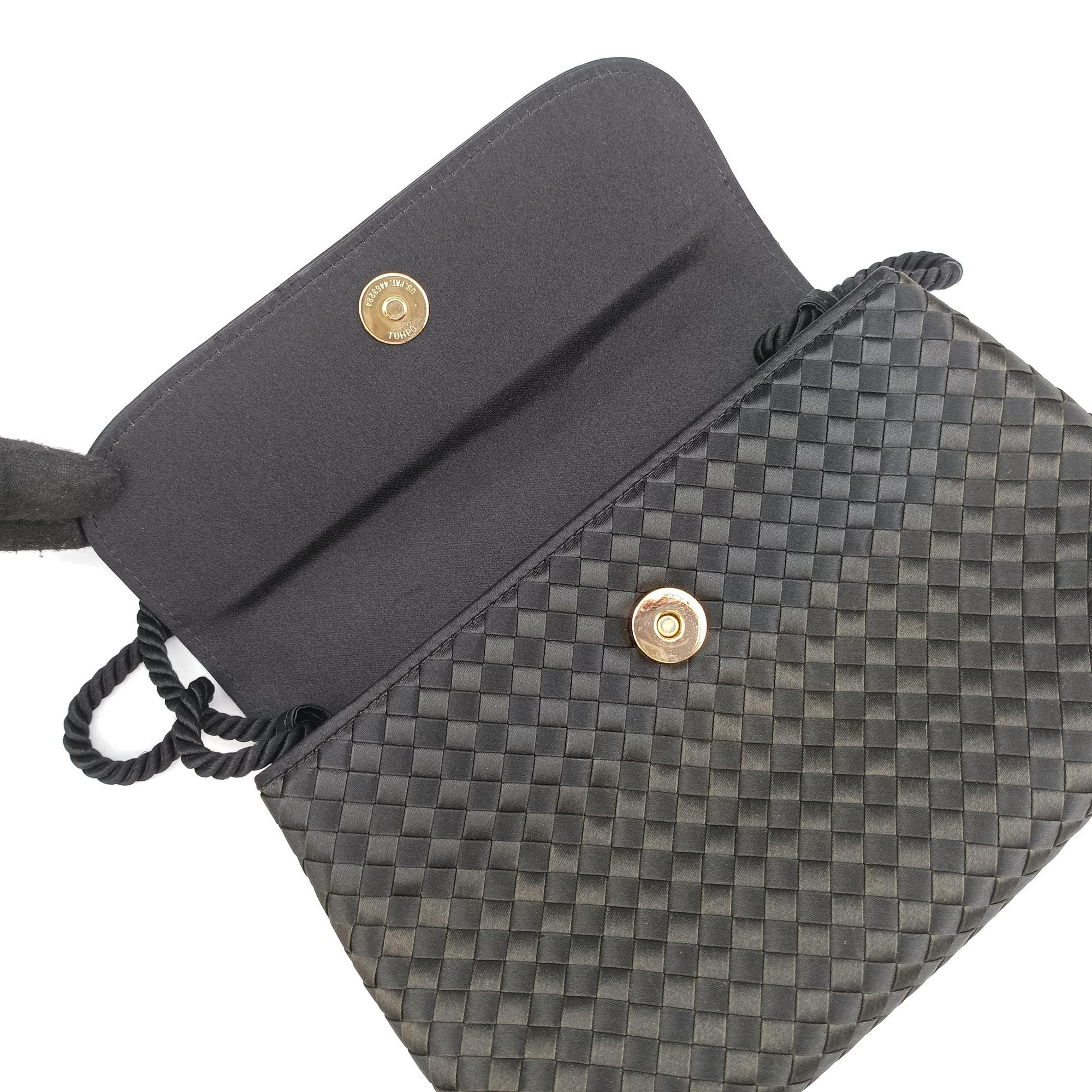 Intrecciato Satin Knot Flap Black Satin 10905009146NE 9L00003430D310 942072イントレチャート サテン ノット フラップ ブラック サテン 10905009146NE 9L00003430D310 942072
