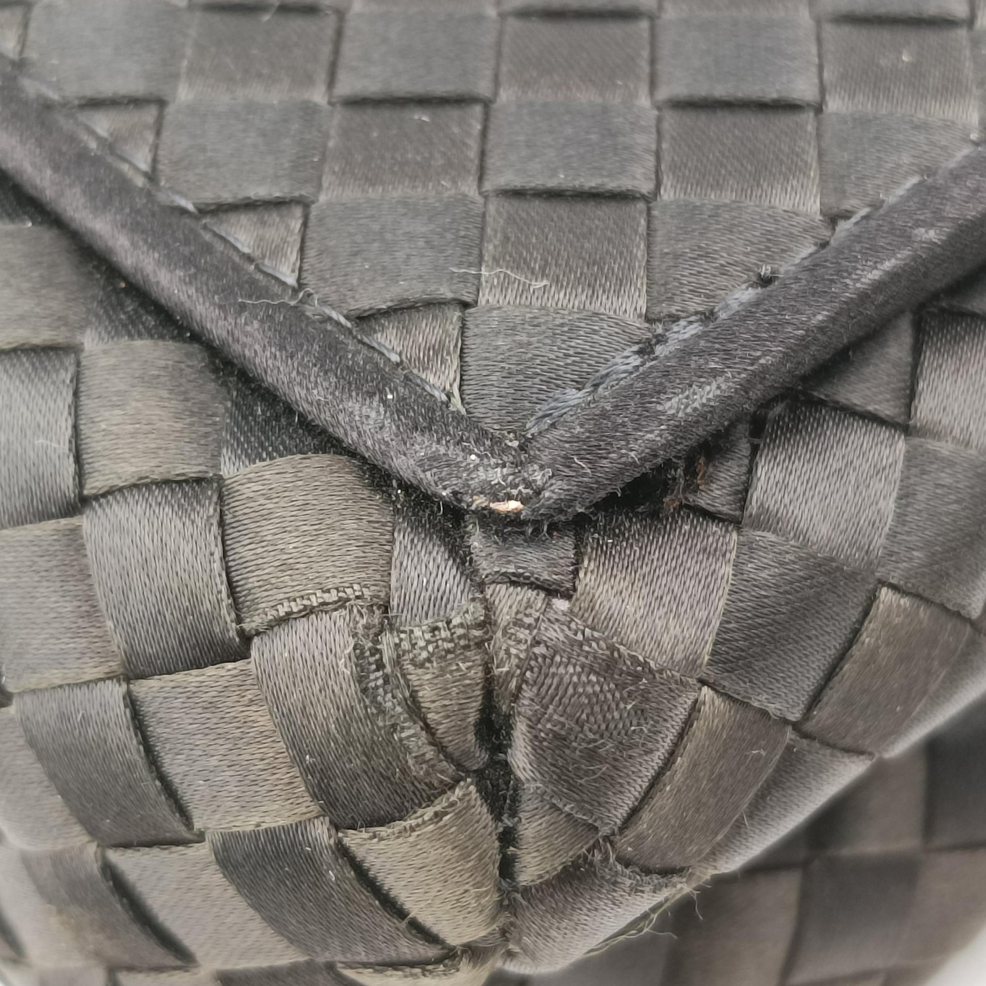 Intrecciato Satin Knot Flap Black Satin 10905009146NE 9L00003430D310 942072イントレチャート サテン ノット フラップ ブラック サテン 10905009146NE 9L00003430D310 942072