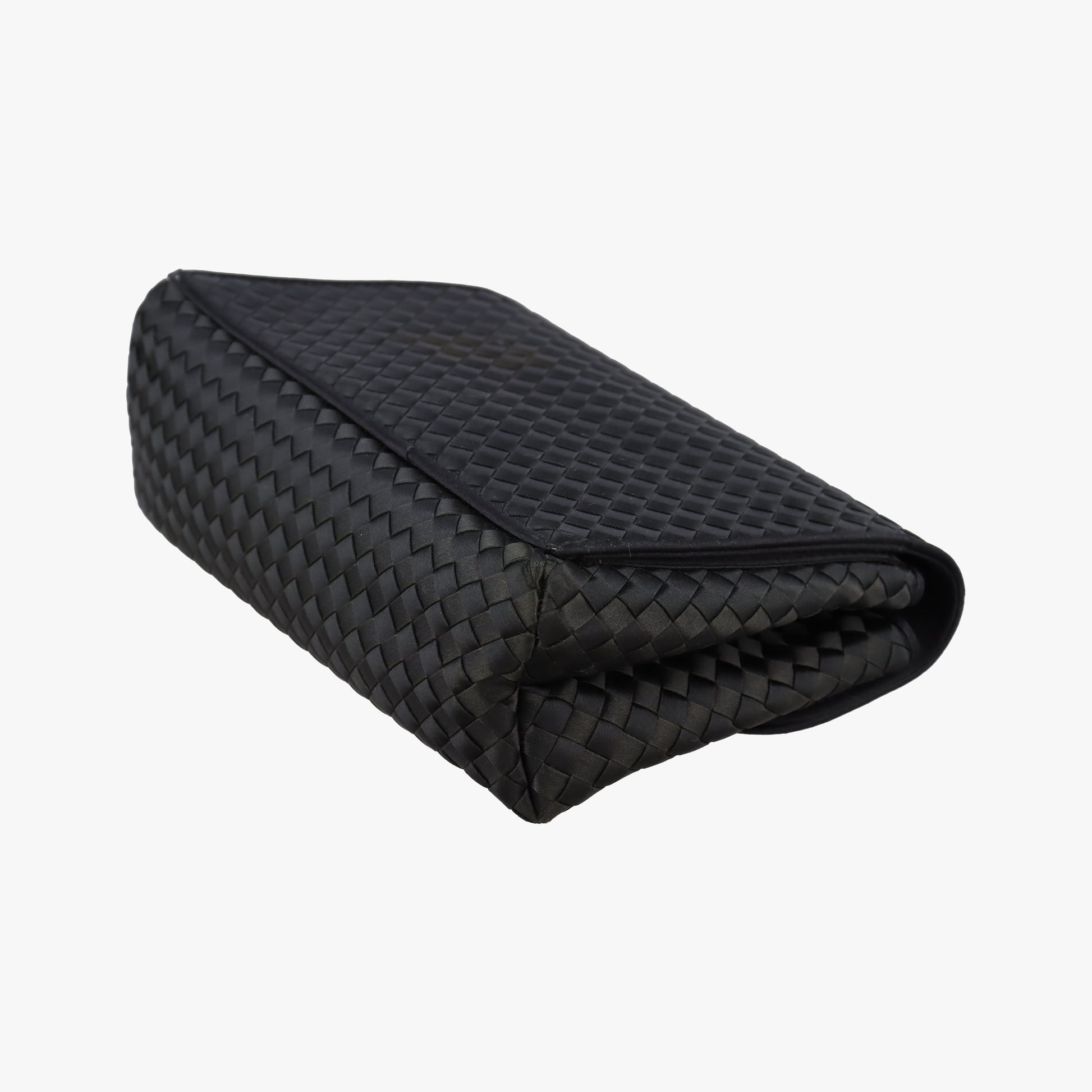 Intrecciato Satin Knot Flap Black Satin 10905009146NE 9L00003430D310 942072イントレチャート サテン ノット フラップ ブラック サテン 10905009146NE 9L00003430D310 942072