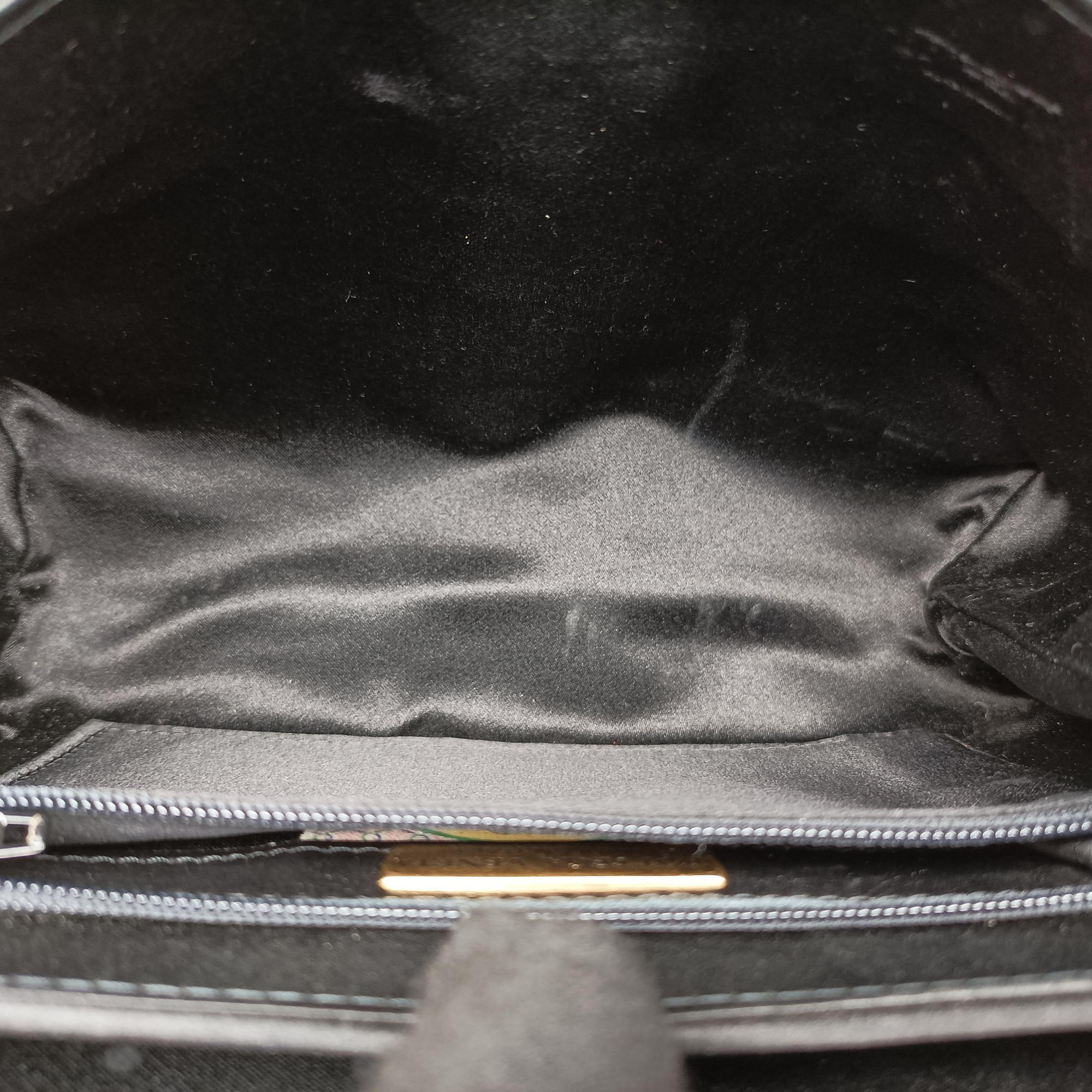 Intrecciato Satin Knot Flap Black Satin 10905009146NE 9L00003430D310 942072イントレチャート サテン ノット フラップ ブラック サテン 10905009146NE 9L00003430D310 942072