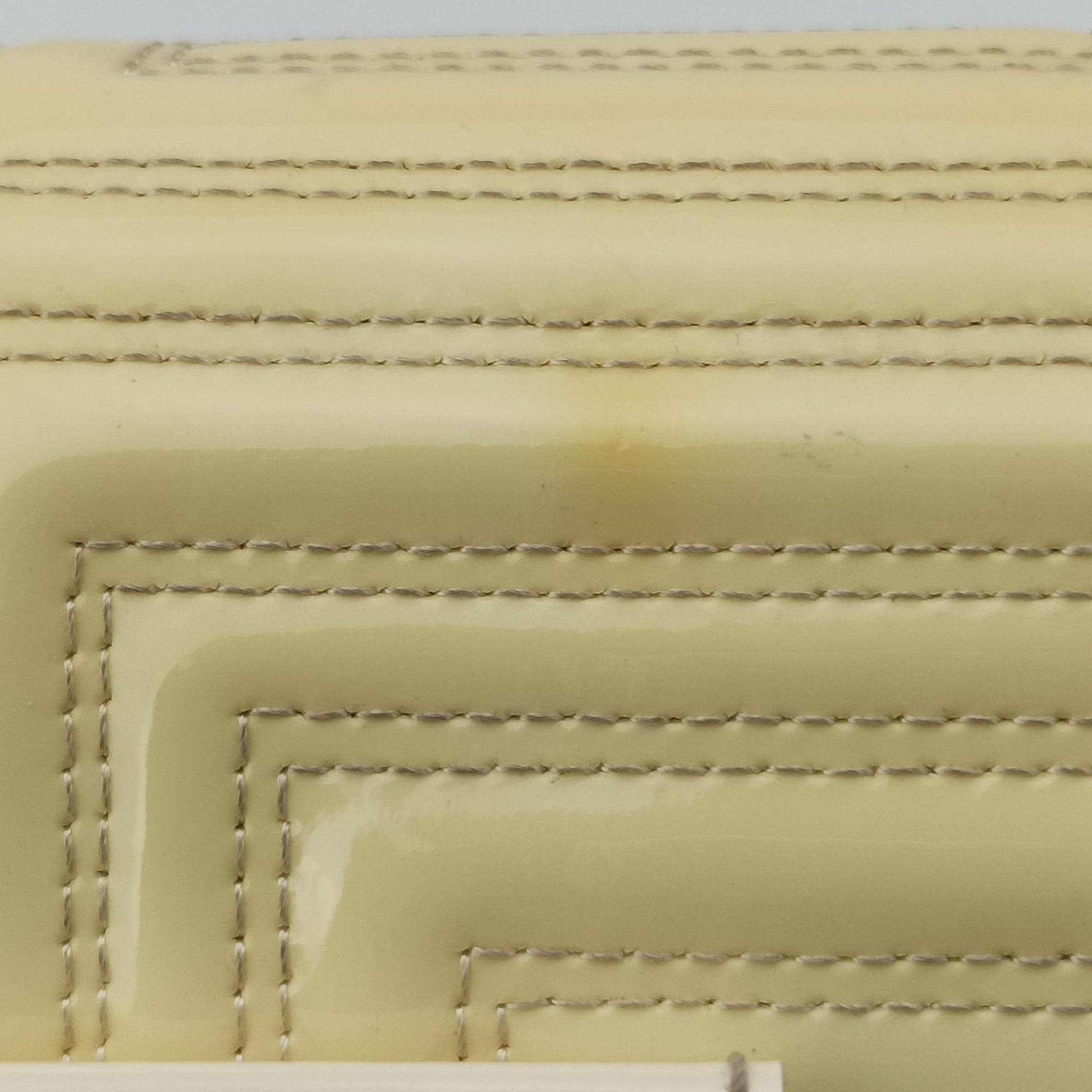 Greek Key Embossed Flap Yellow Patent クチュール グレカ柄 フラップ イエロー パテント 