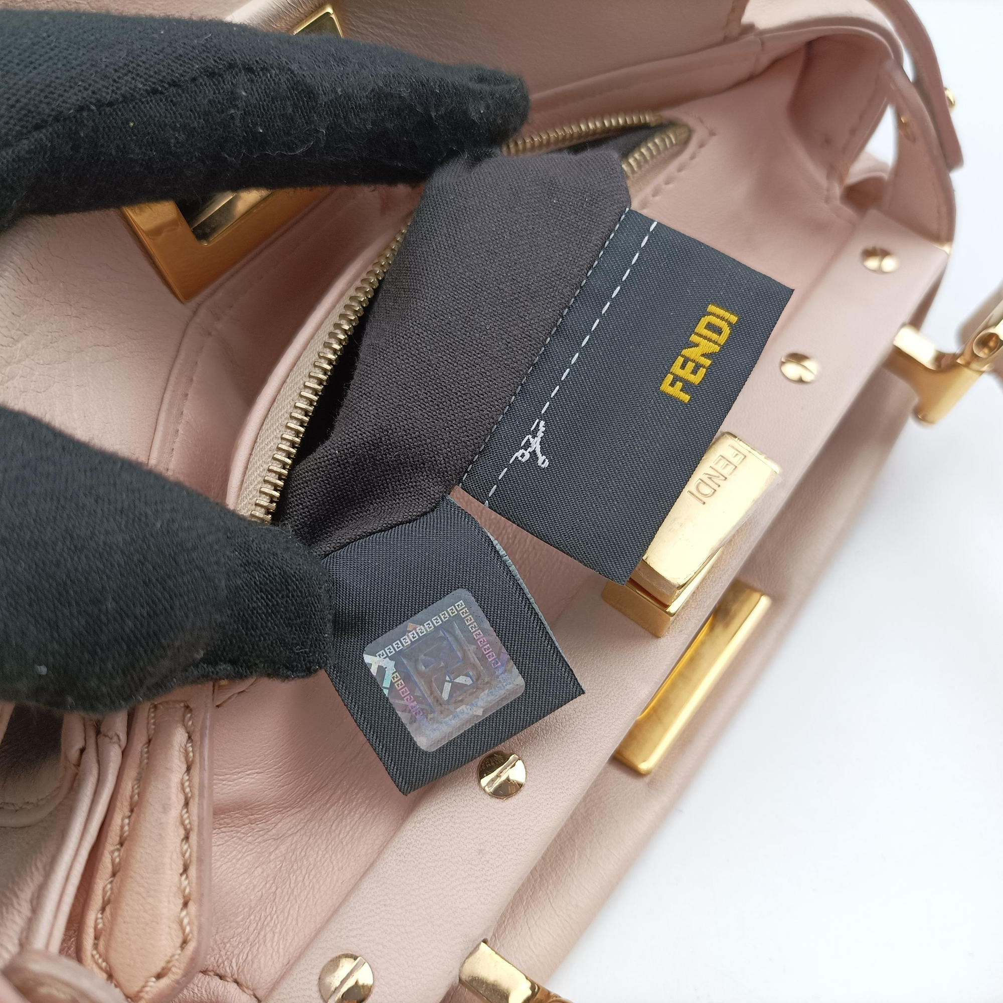 PEEKABOO Pink Leather 8BN244 8BN244-K4P-148-2516ピーカブー ミニ ピンク レザー 8BN244 8BN244-K4P-148-2516