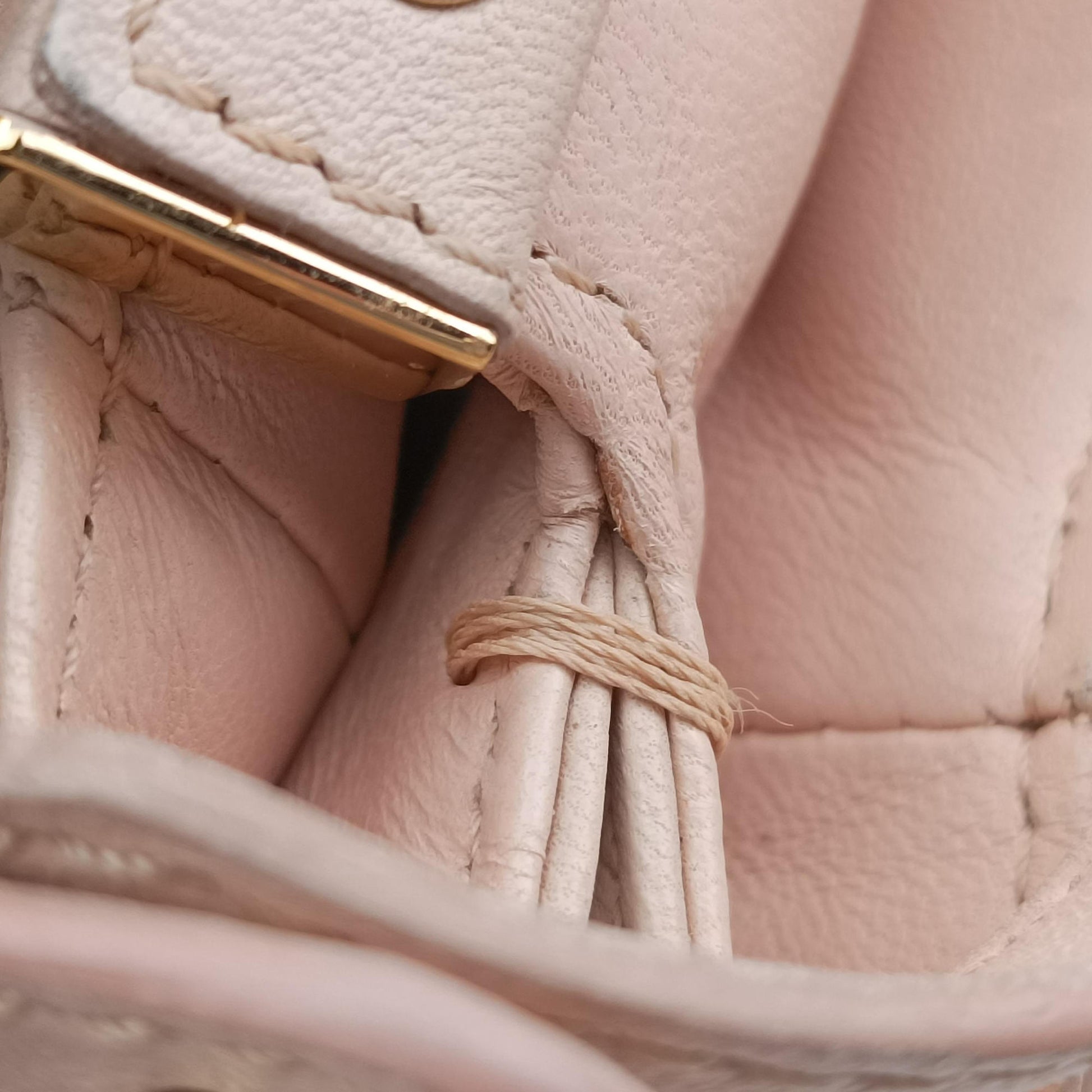 PEEKABOO Pink Leather 8BN244 8BN244-K4P-148-2516ピーカブー ミニ ピンク レザー 8BN244 8BN244-K4P-148-2516