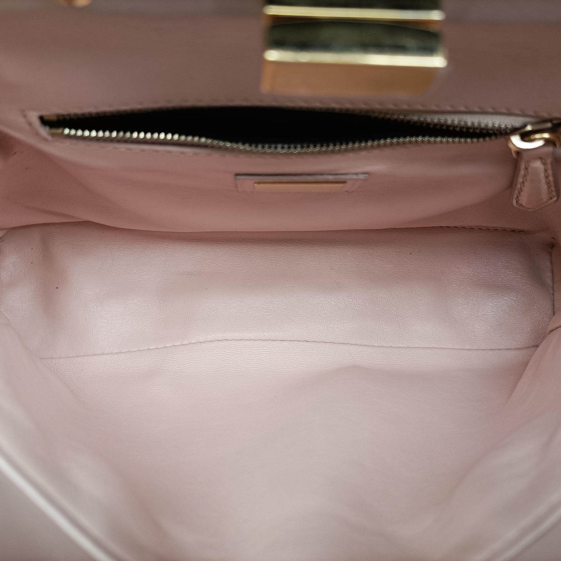 PEEKABOO Pink Leather 8BN244 8BN244-K4P-148-2516ピーカブー ミニ ピンク レザー 8BN244 8BN244-K4P-148-2516