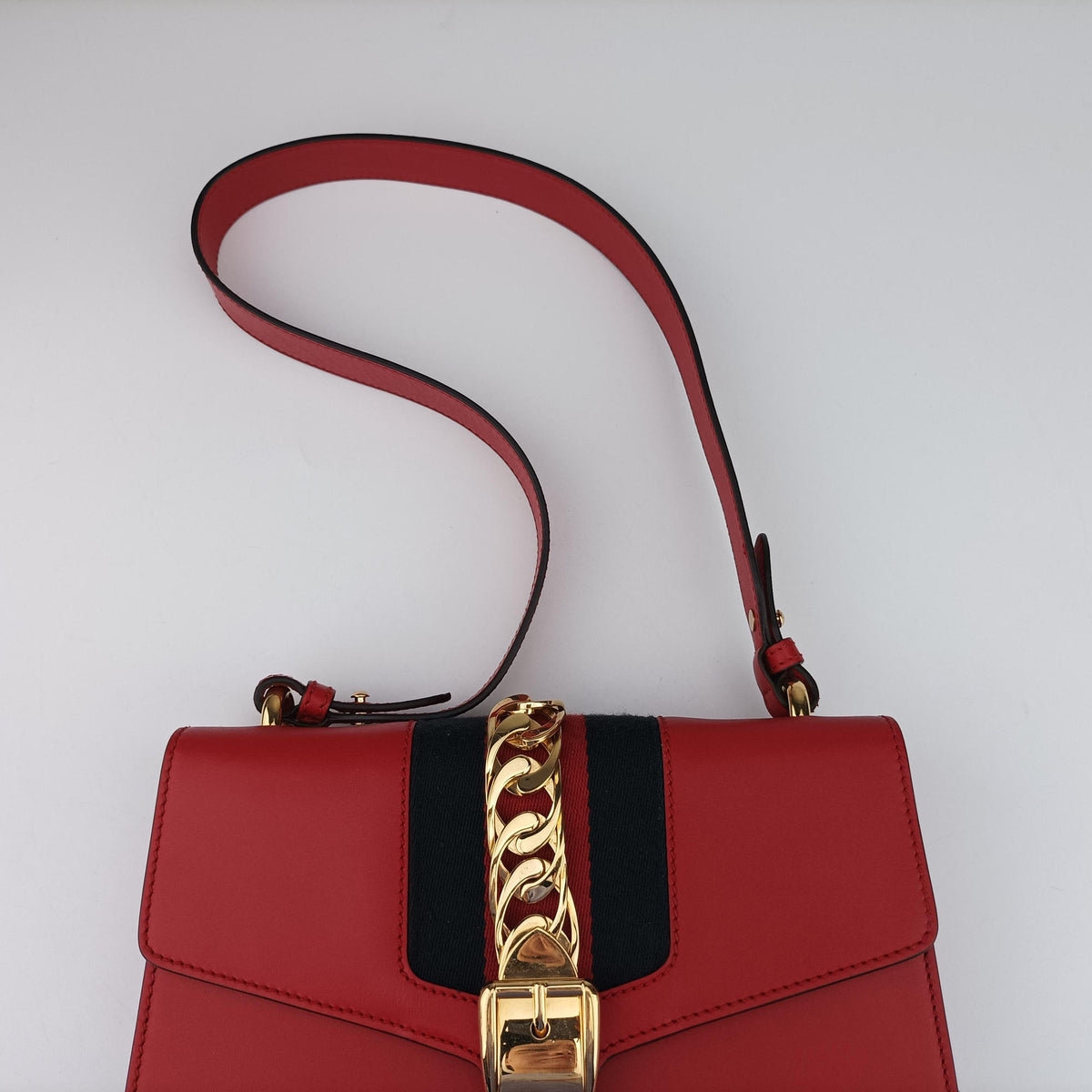 Sylvie Red×navy Leather 421882 I019562079シルヴィ レッド×ネイビー レザー 421882 I019562079