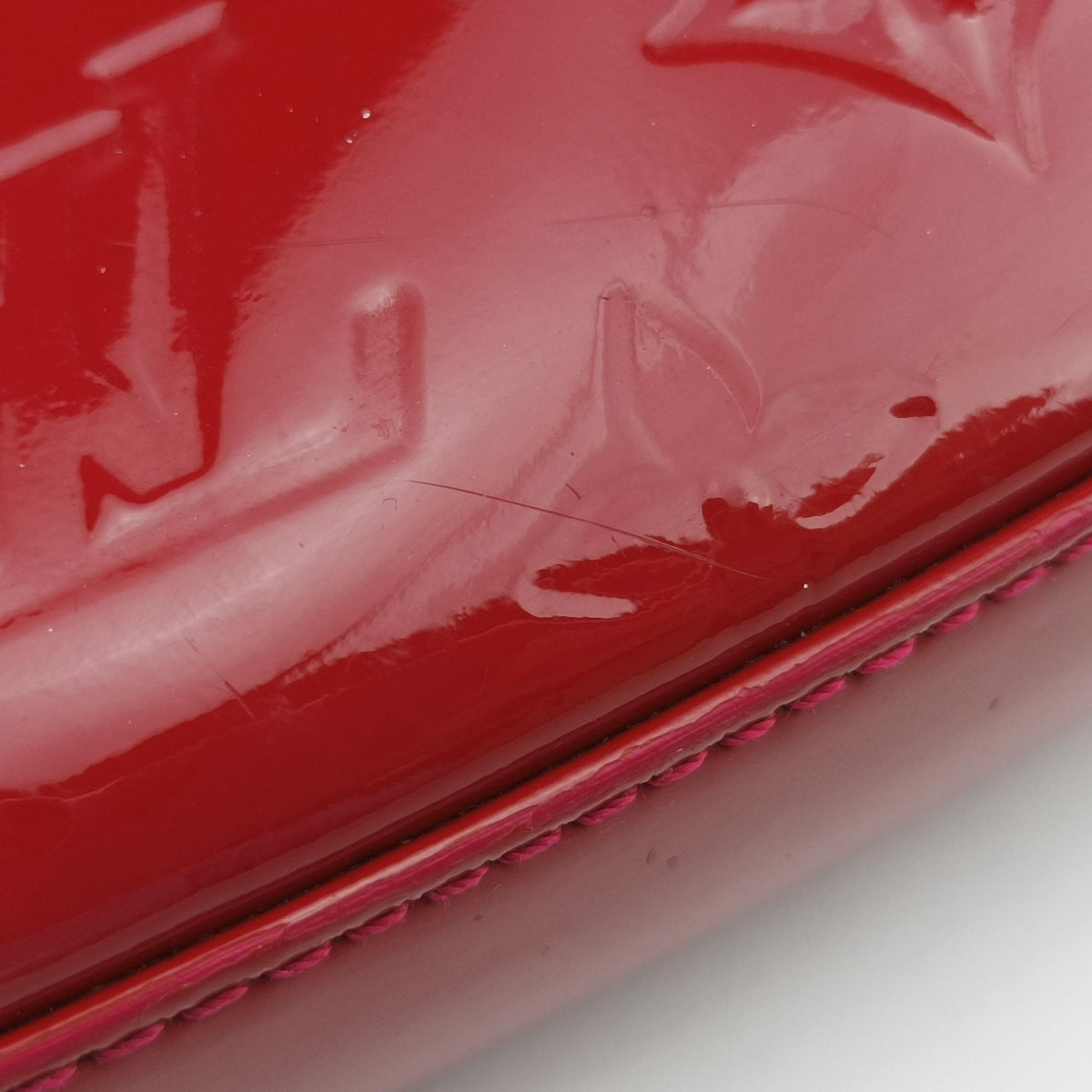 Pre-owned Louis Vuitton Schet Accessoir Red Monogram Vernis M91574 handbag | stylenewstar